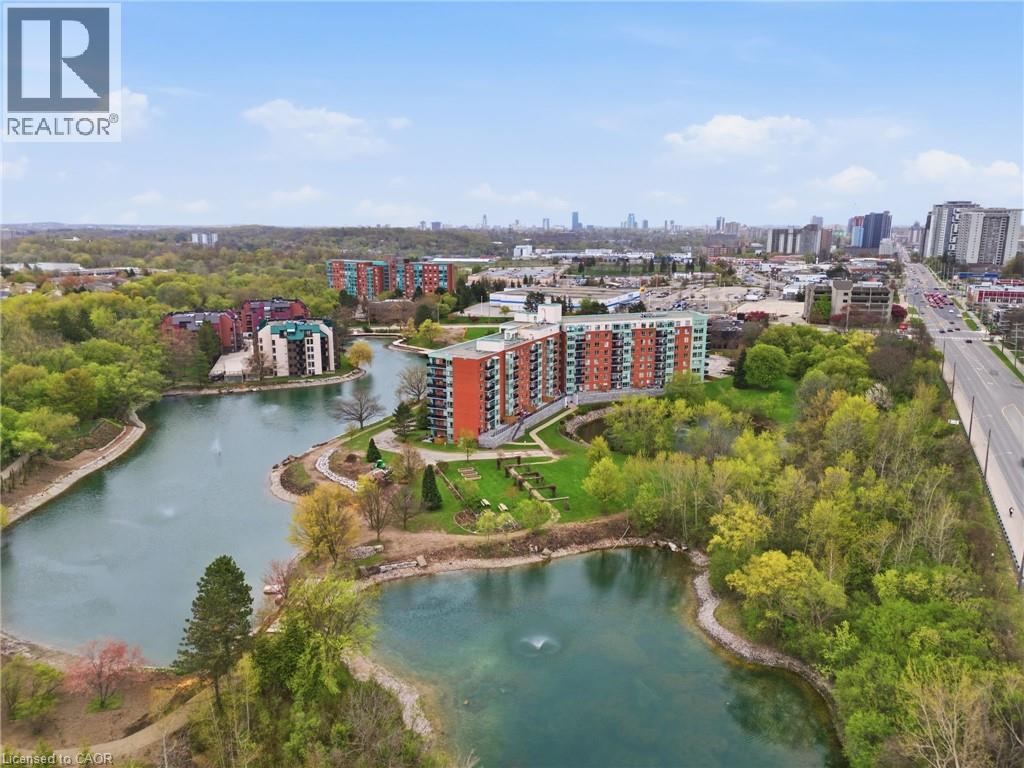 30 Blue Springs Drive Unit# 215, Waterloo, Ontario  N2J 4T2 - Photo 3 - 40846173