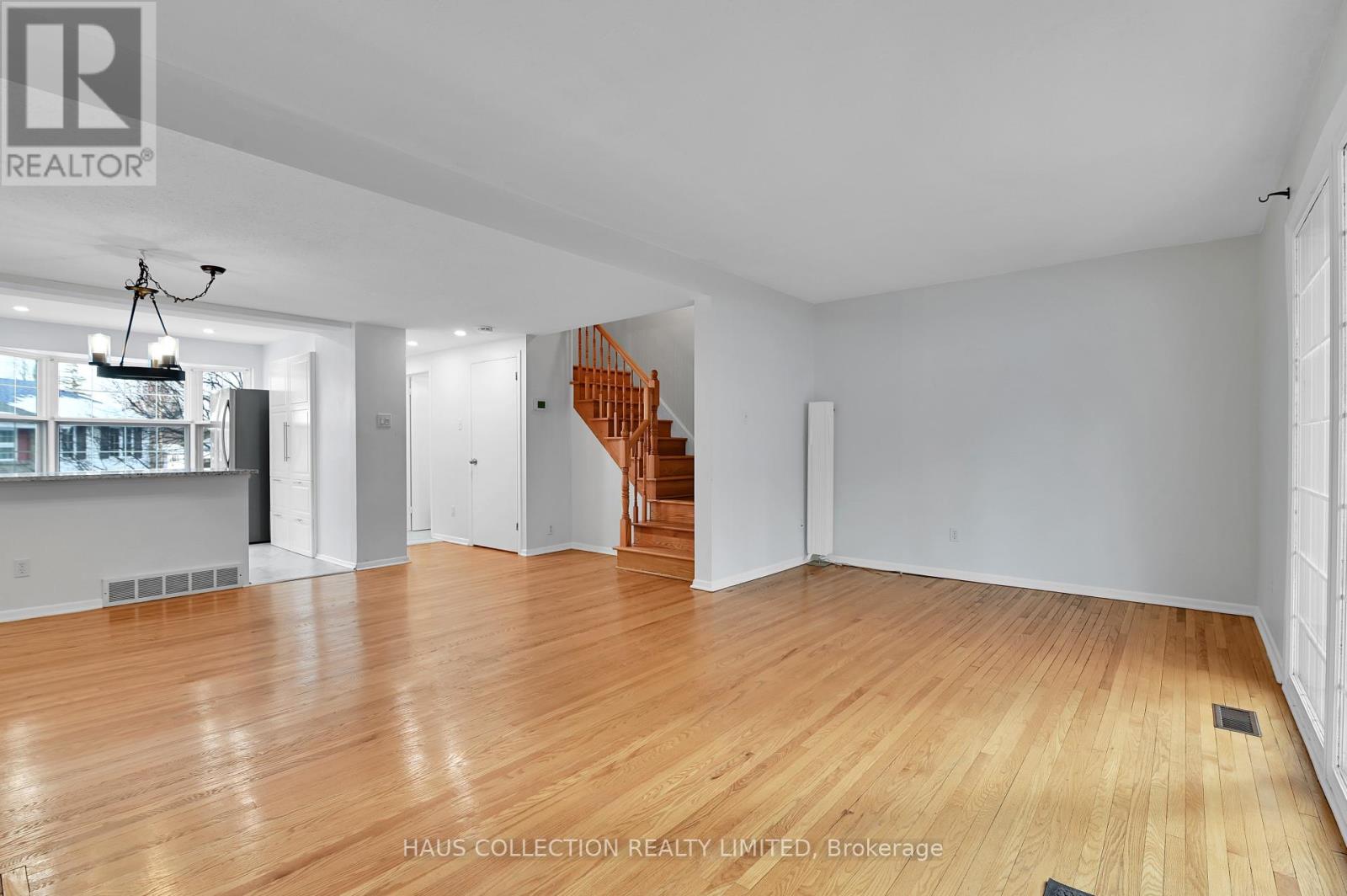884 Walkley Road, Ottawa, Ontario  K1V 6R5 - Photo 8 - X13672658