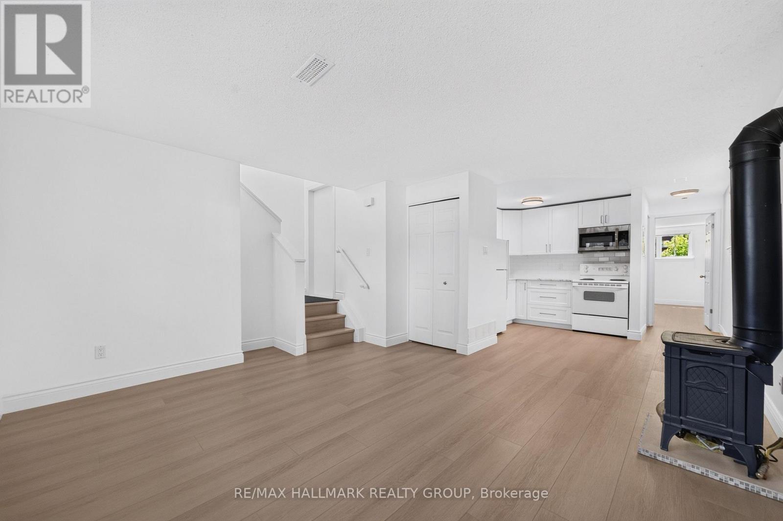 44 Centrepointe Drive, Ottawa, Ontario  K2G 6J5 - Photo 11 - X13672874