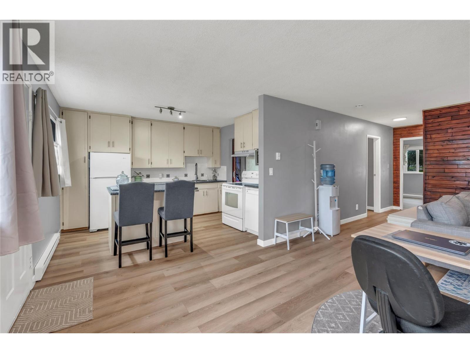 172 Mcgowan Road, Oliver, British Columbia  V0H 1T2 - Photo 9 - 10397323