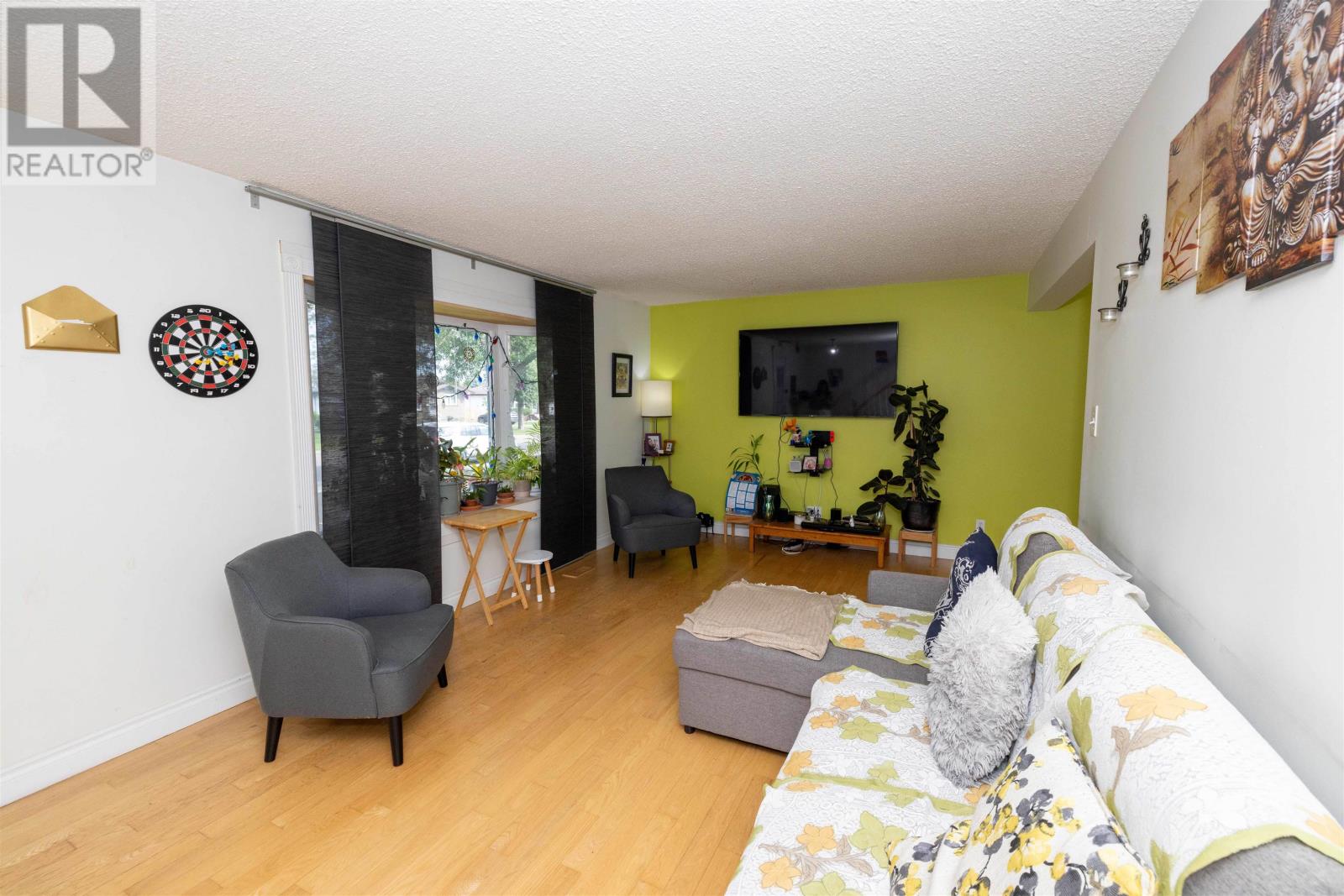 637 Redwood Ave W, Thunder Bay, Ontario  P7C 5G2 - Photo 3 - TB2602358