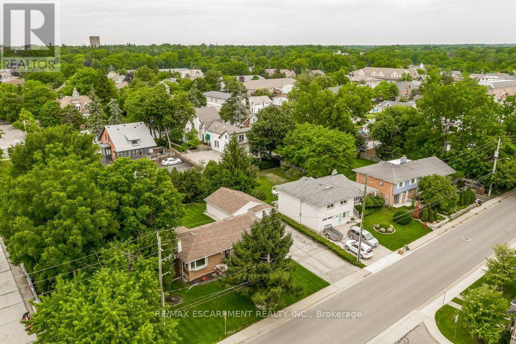 56 BARTON STREET, Hamilton, Ontario