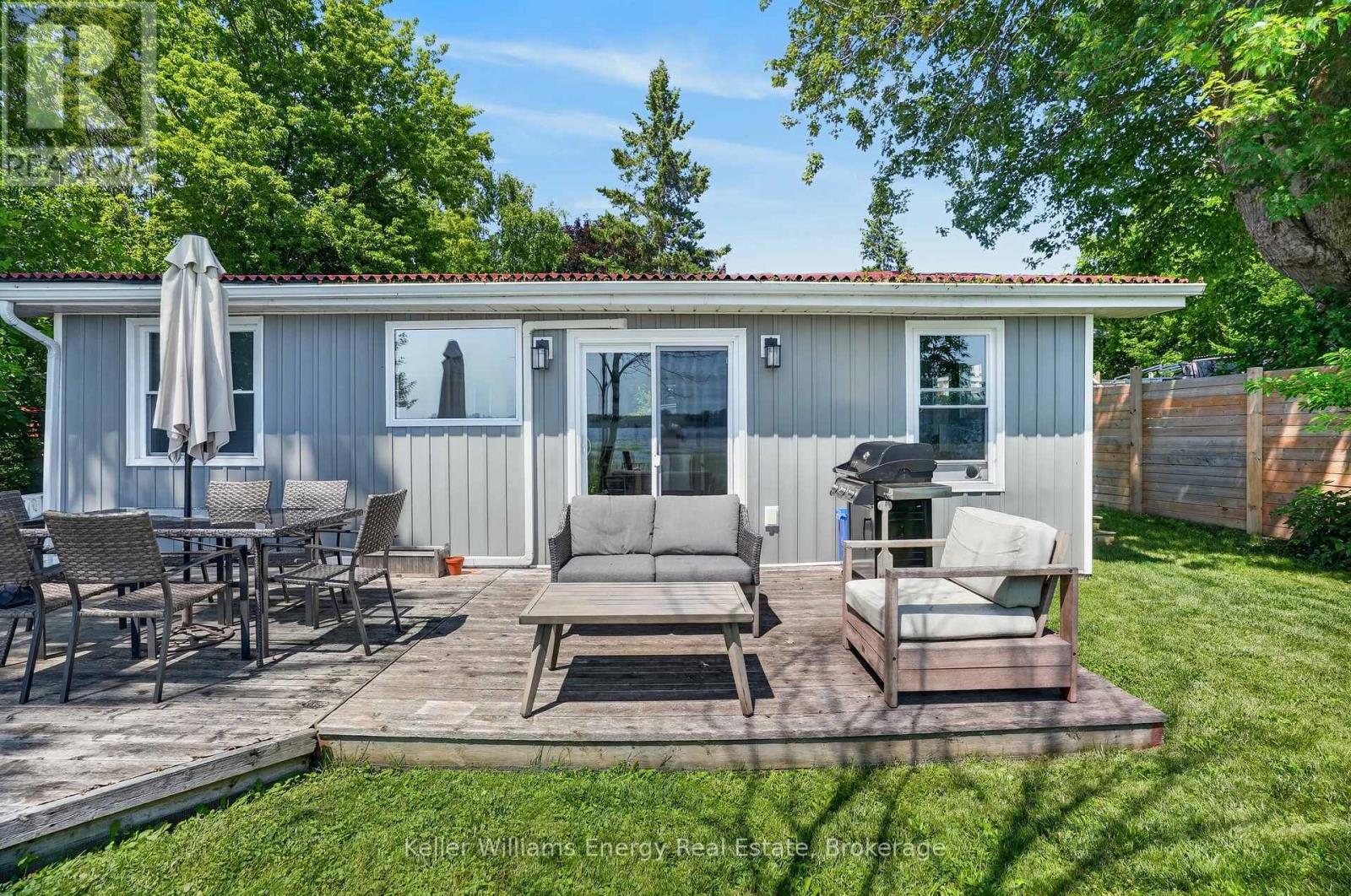 1071c Lakeside Drive, Prince Edward County, Ontario  K0K 1T0 - Photo 13 - X12956334