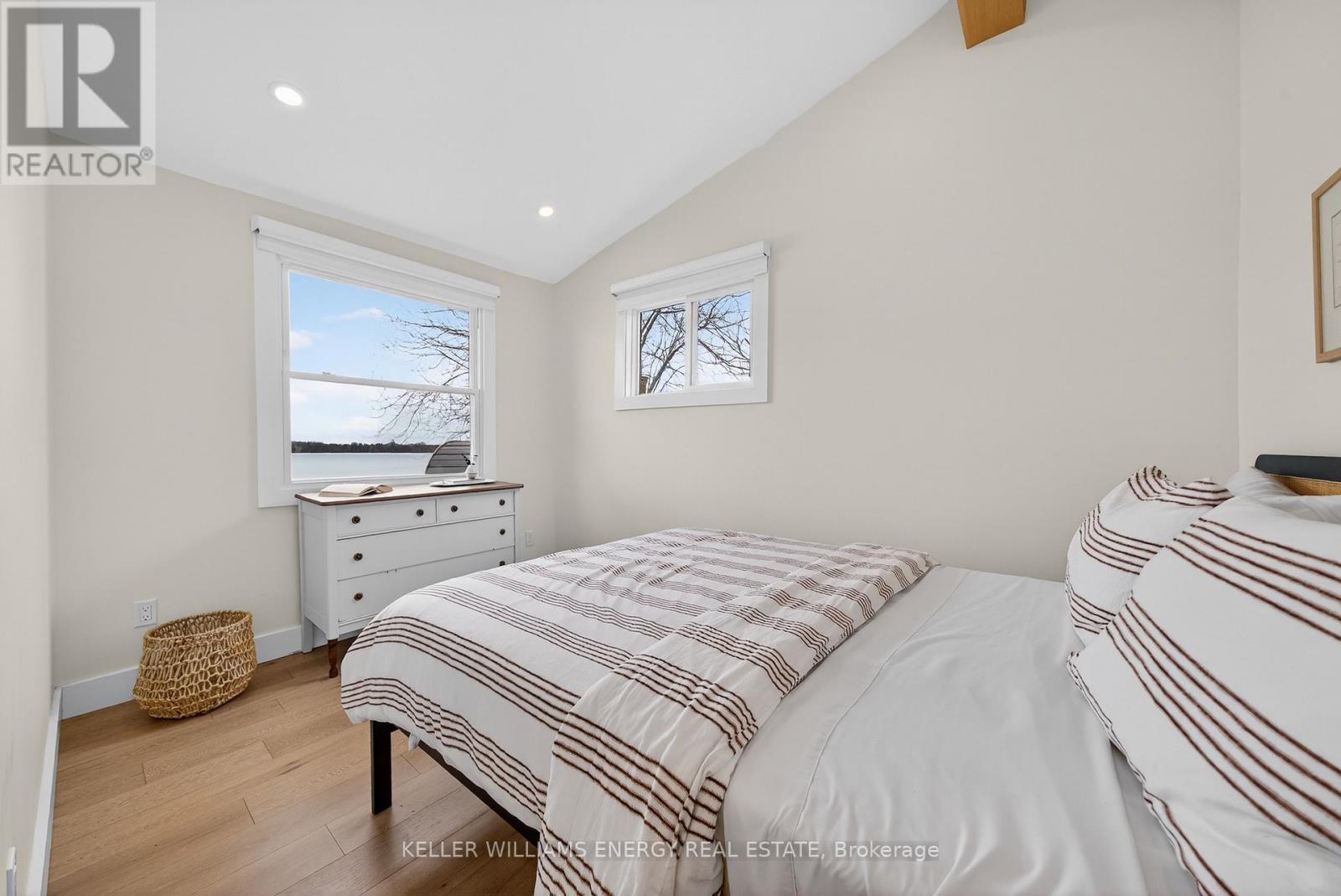 1071c Lakeside Drive, Prince Edward County, Ontario  K0K 1T0 - Photo 45 - X12956334