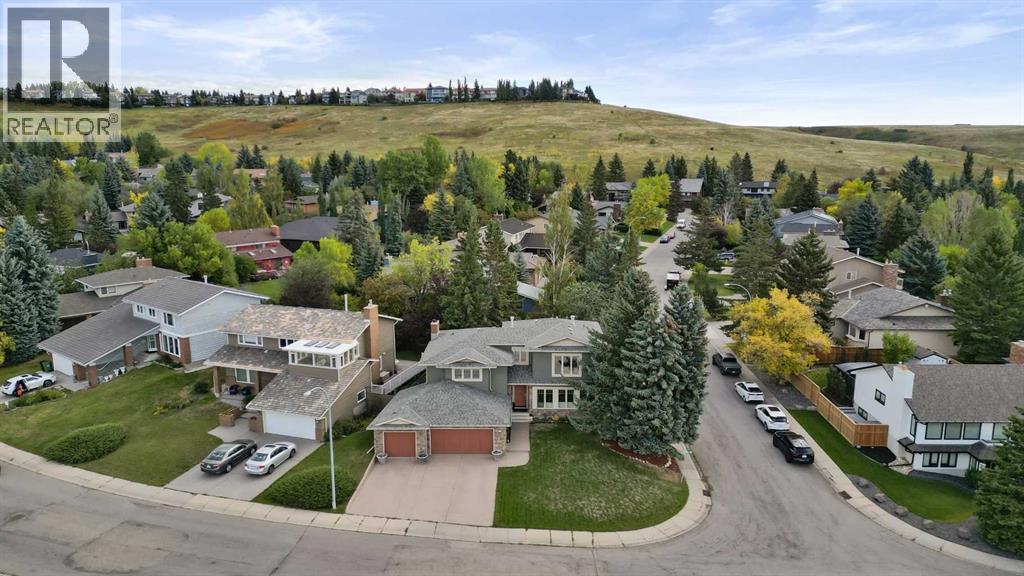 1131 Edgemont Road NW, Calgary, Alberta  T3A 2J7 - Photo 5 - A2336821