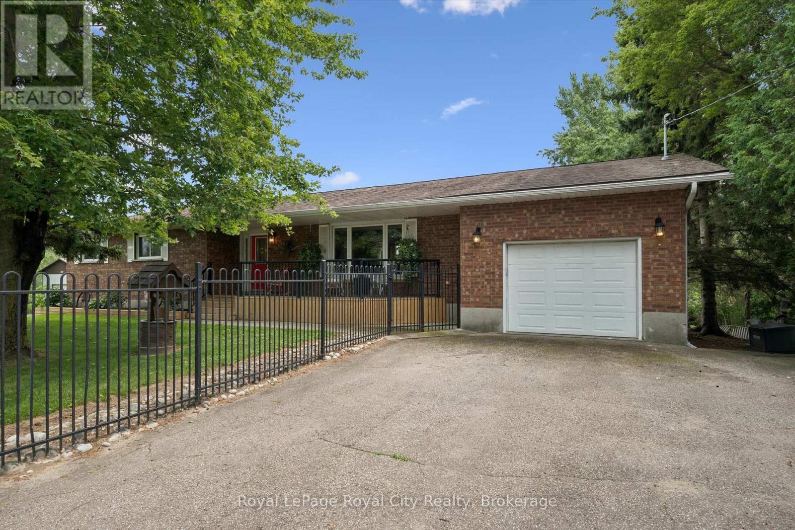 6933 Pine Creek Road, Woolwich, Ontario N0B 1M0 - Photo 3 - X13672786