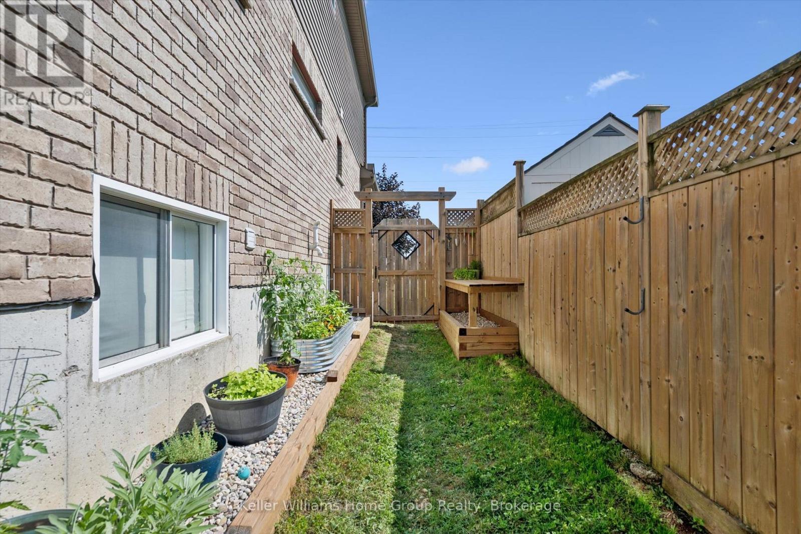 898a Gzowski Street, Centre Wellington, Ontario  N1M 3L4 - Photo 46 - X13672812
