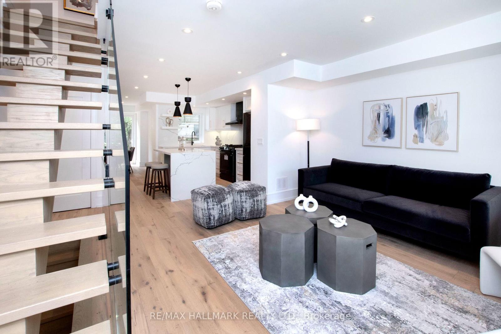 1 1/2 Delaney Crescent, Toronto, Ontario  M6K 1P9 - Photo 13 - C13672738
