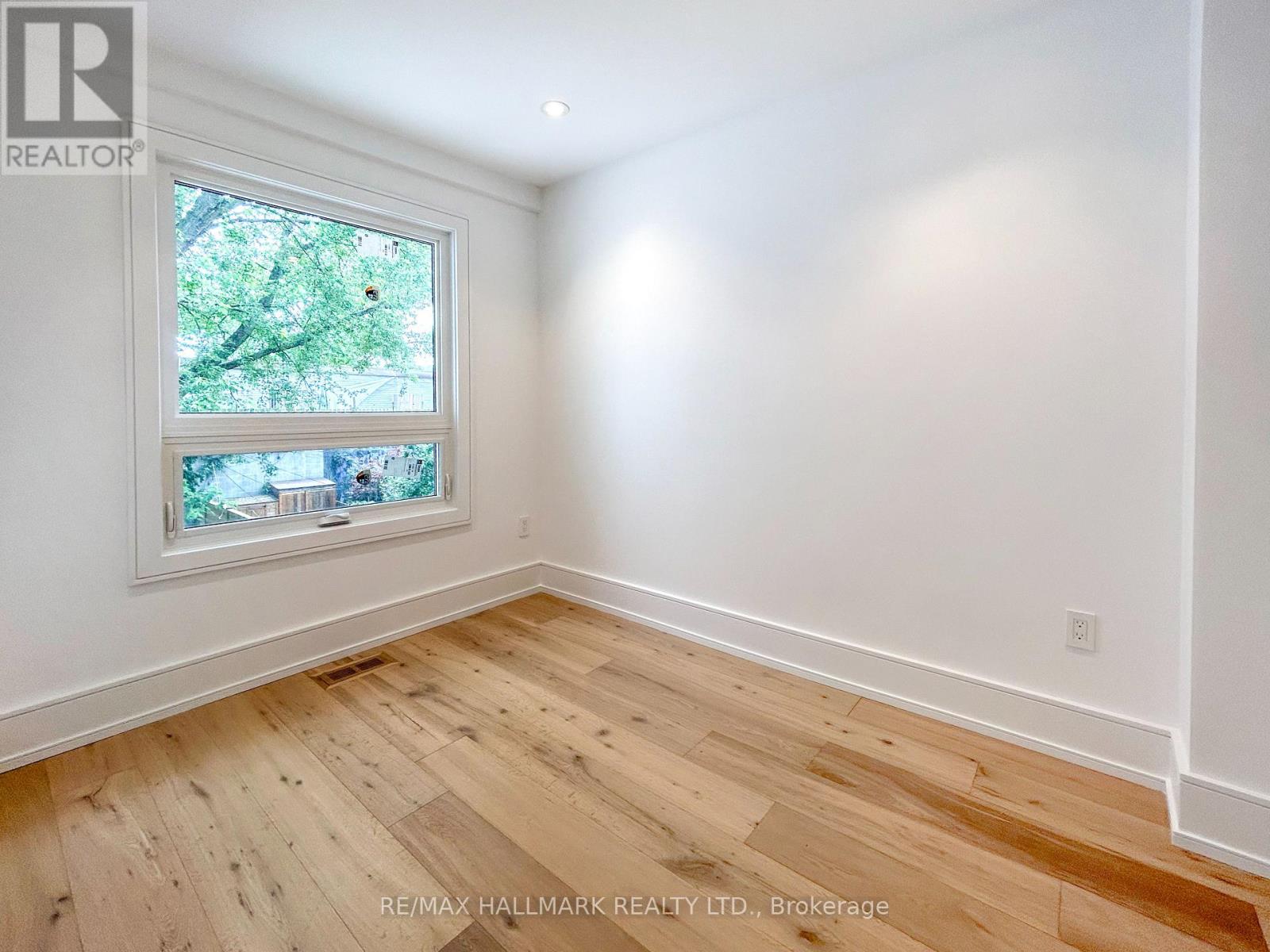 1 1/2 Delaney Crescent, Toronto, Ontario  M6K 1P9 - Photo 23 - C13672738