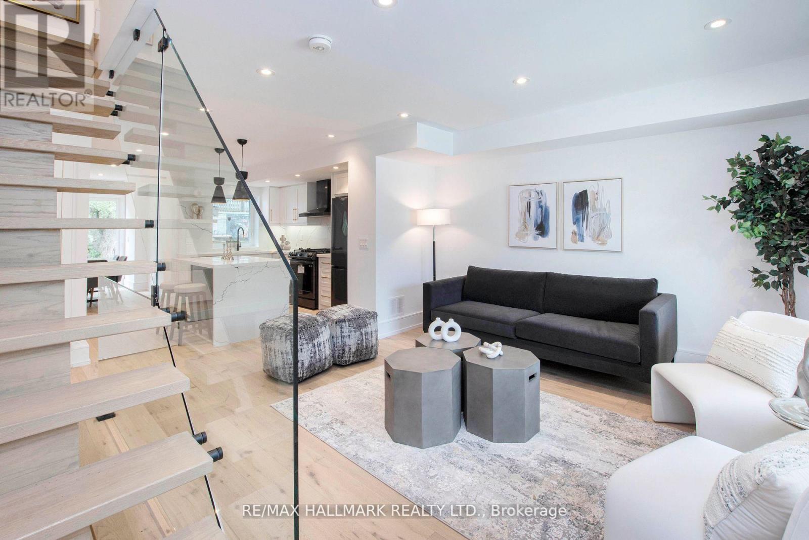 1 1/2 Delaney Crescent, Toronto, Ontario  M6K 1P9 - Photo 10 - C13672742