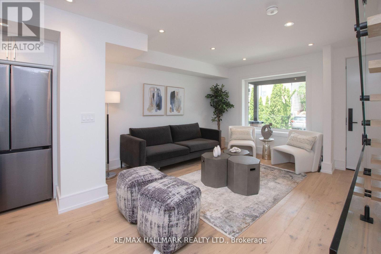 1 1/2 Delaney Crescent, Toronto, Ontario  M6K 1P9 - Photo 11 - C13672742