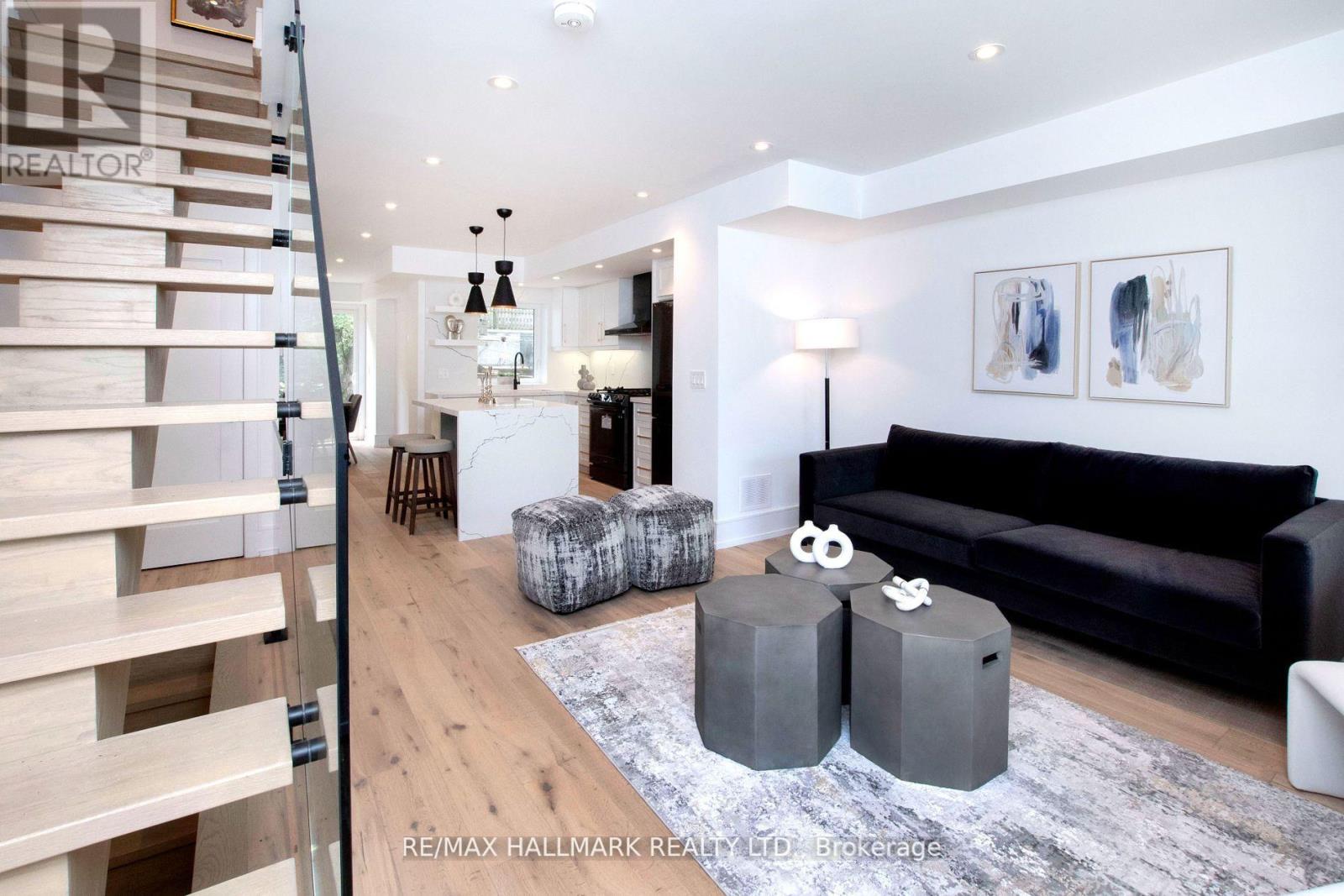 1 1/2 Delaney Crescent, Toronto, Ontario  M6K 1P9 - Photo 13 - C13672742