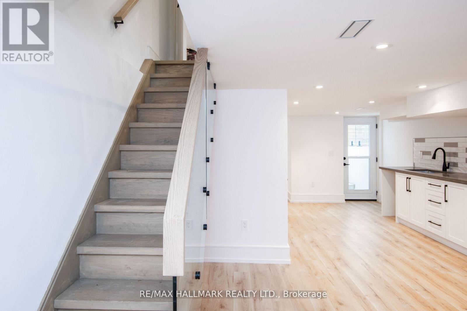 1 1/2 Delaney Crescent, Toronto, Ontario  M6K 1P9 - Photo 26 - C13672742