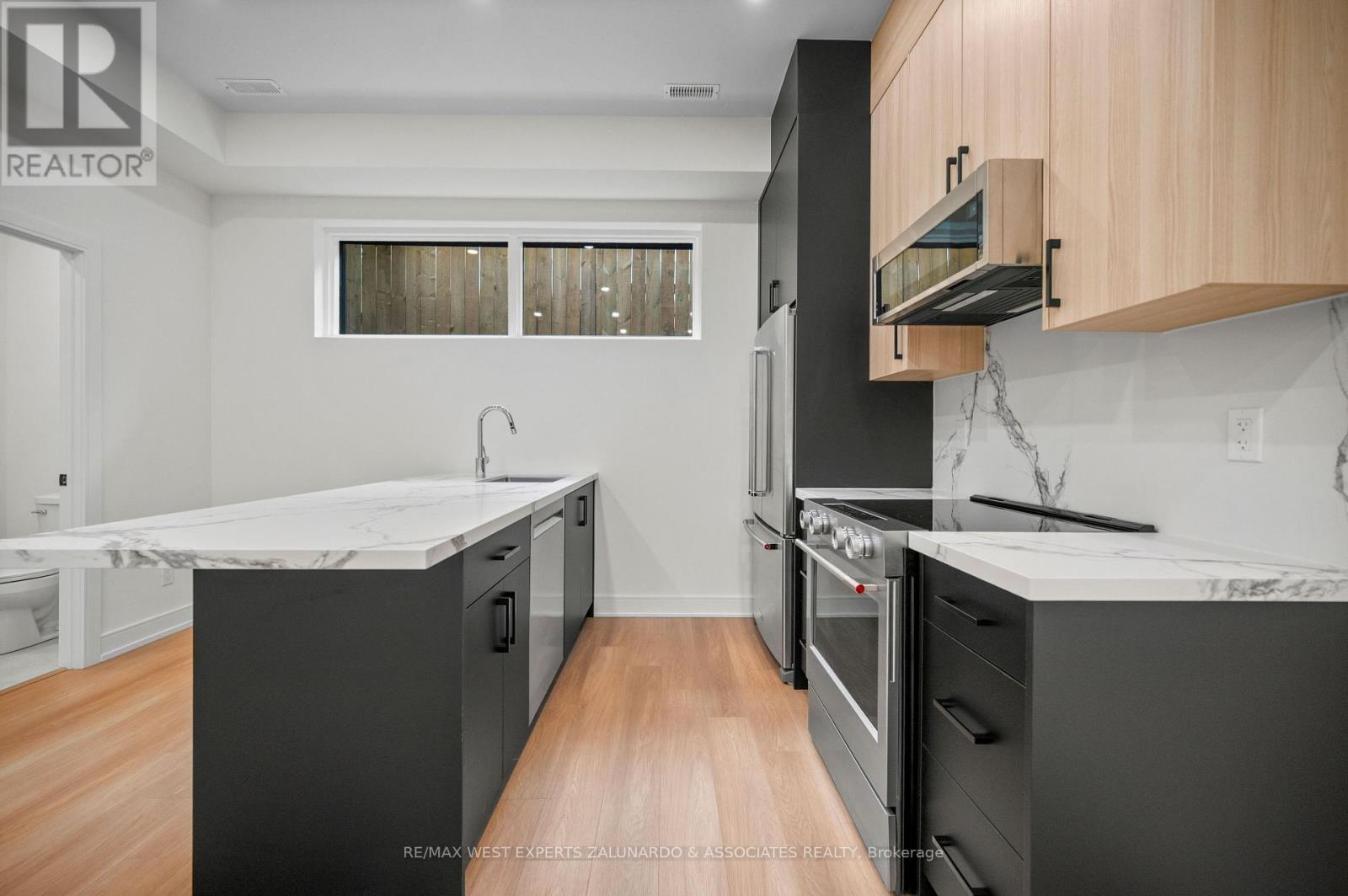 Garden Suite - 412 Glenholme Avenue, Toronto, Ontario  M6E 3E7 - Photo 10 - C13672858