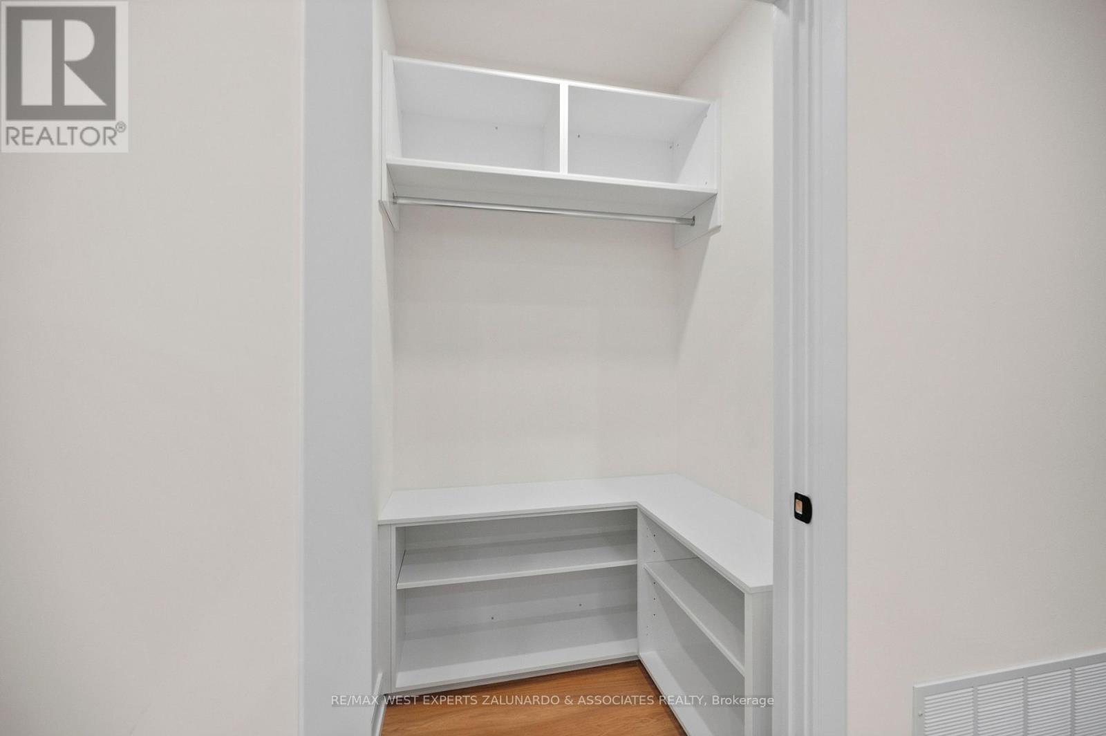 Garden Suite - 412 Glenholme Avenue, Toronto, Ontario  M6E 3E7 - Photo 16 - C13672858