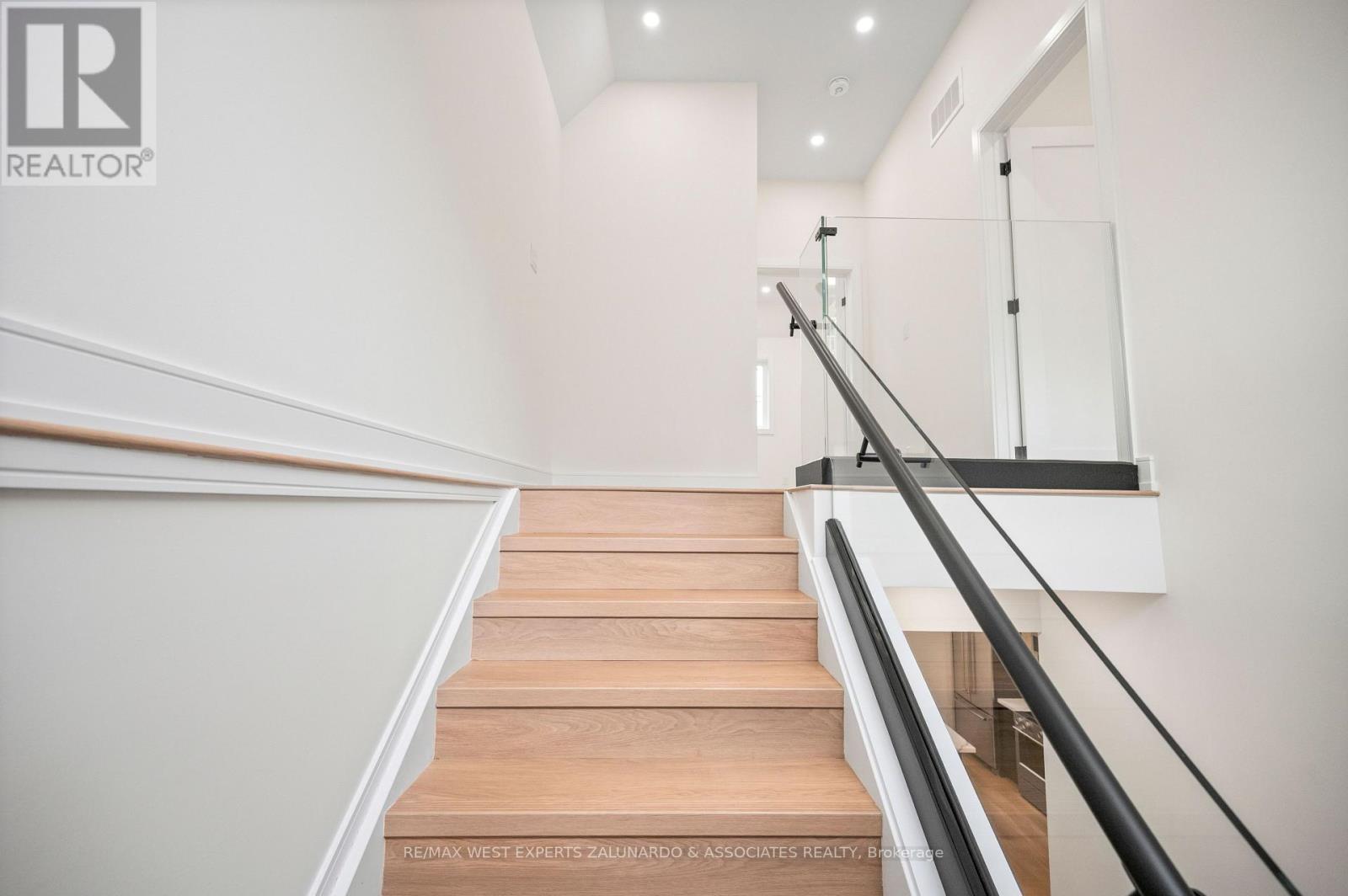 Garden Suite - 412 Glenholme Avenue, Toronto, Ontario  M6E 3E7 - Photo 17 - C13672858