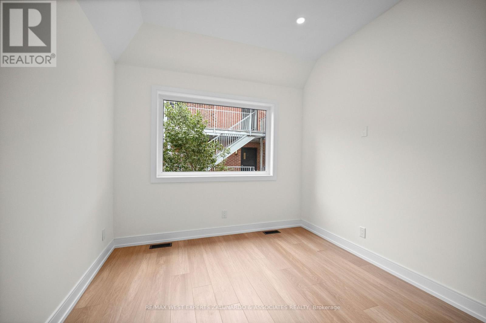 Garden Suite - 412 Glenholme Avenue, Toronto, Ontario  M6E 3E7 - Photo 19 - C13672858