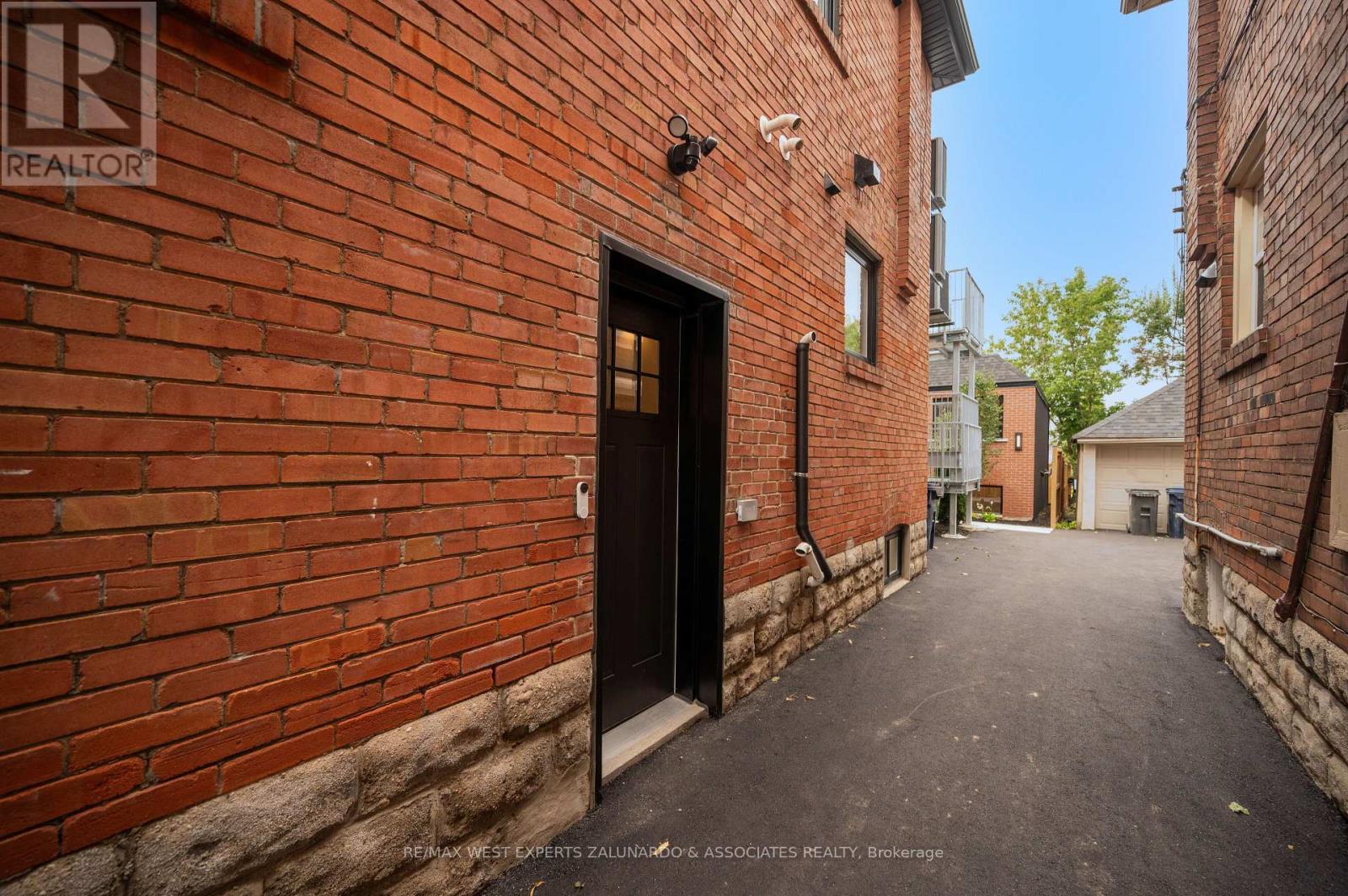 Garden Suite - 412 Glenholme Avenue, Toronto, Ontario  M6E 3E7 - Photo 2 - C13672858