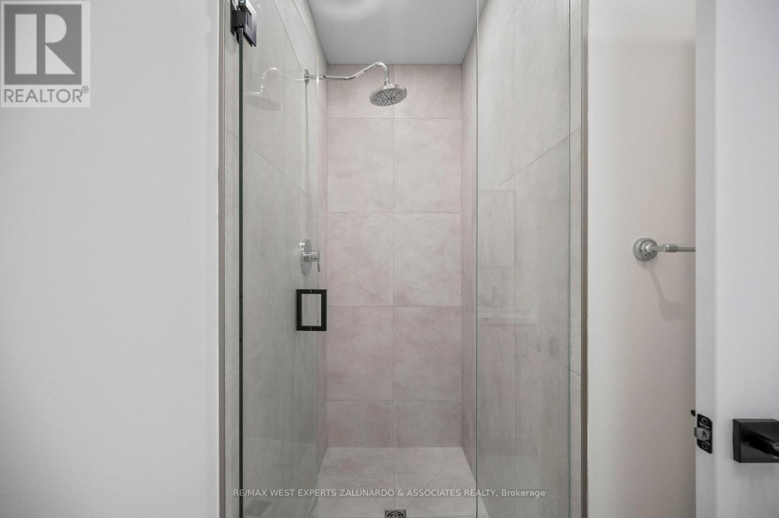Garden Suite - 412 Glenholme Avenue, Toronto, Ontario  M6E 3E7 - Photo 23 - C13672858
