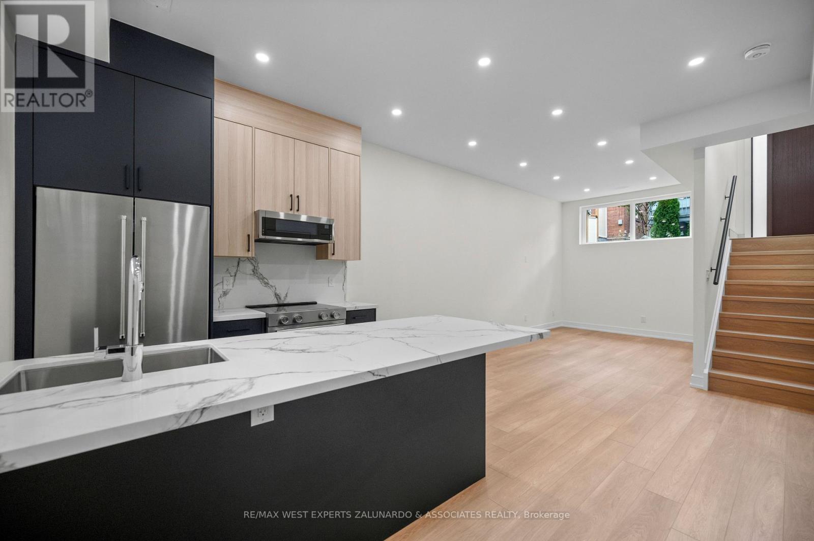 Garden Suite - 412 Glenholme Avenue, Toronto, Ontario  M6E 3E7 - Photo 9 - C13672858
