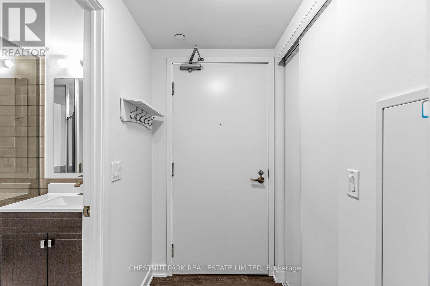 2401 - 6 Sonic Way, Toronto, Ontario  M3C 0P1 - Photo 9 - C13672862