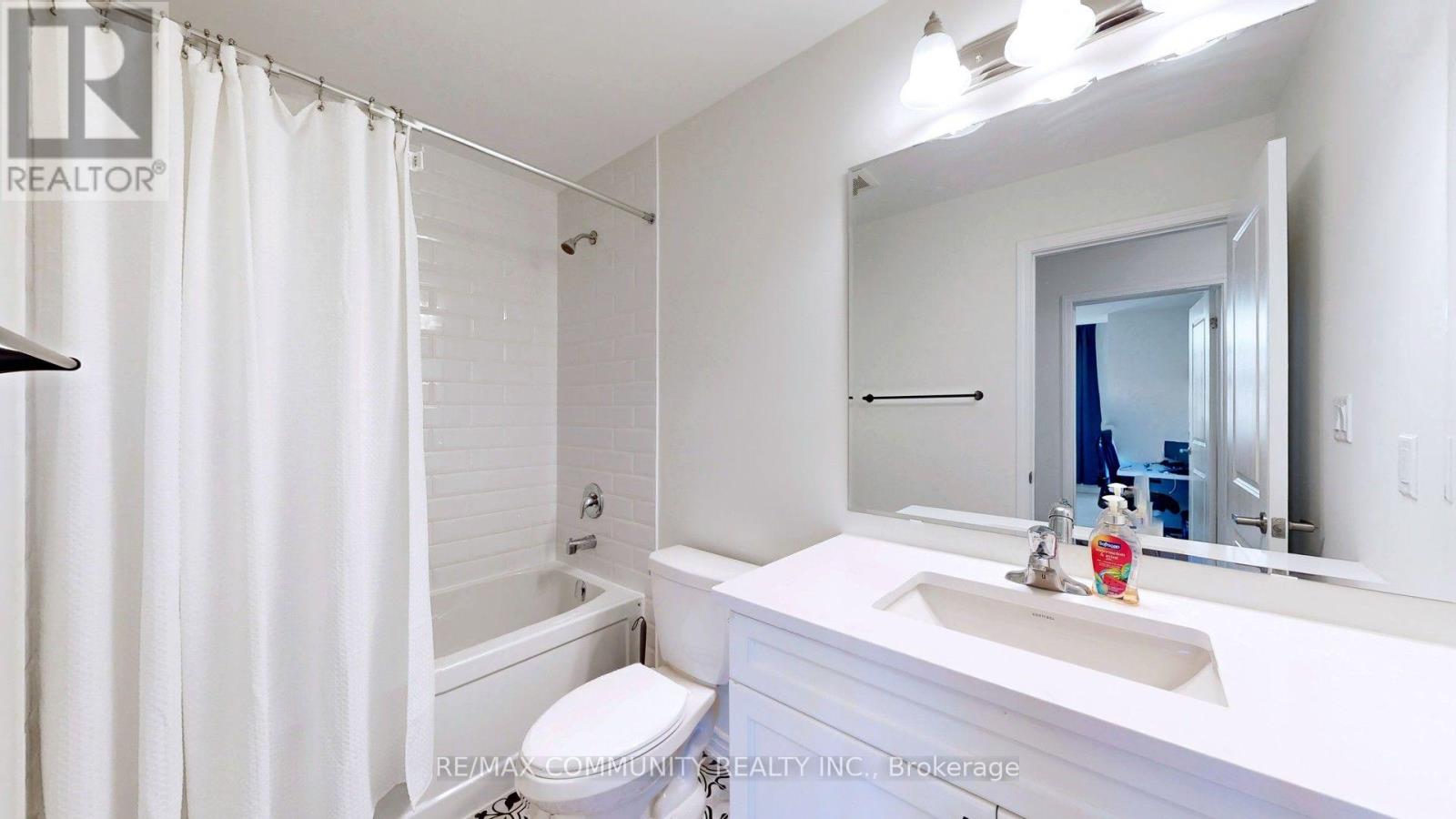 3279 Turnstone Boulevard, Pickering, Ontario  L1X 0M9 - Photo 32 - E13672740
