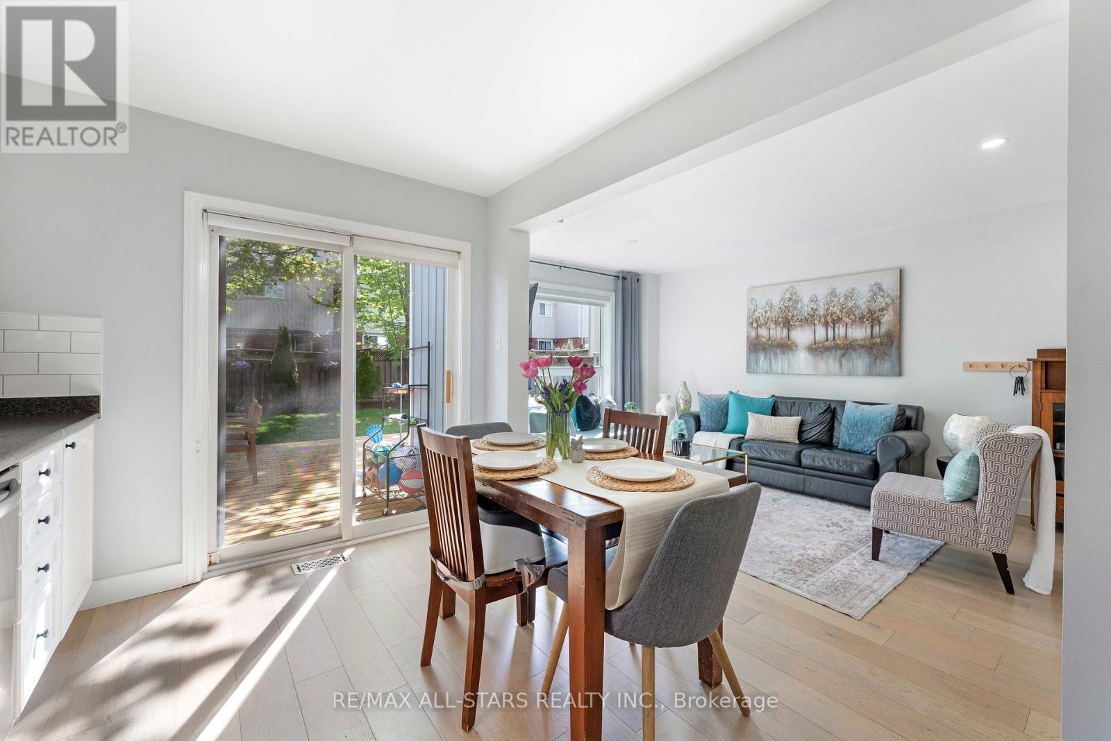 58 Margaret Graham Crescent, East Gwillimbury (Mt Albert), Ontario  L0G 1M0 - Photo 11 - N13672636