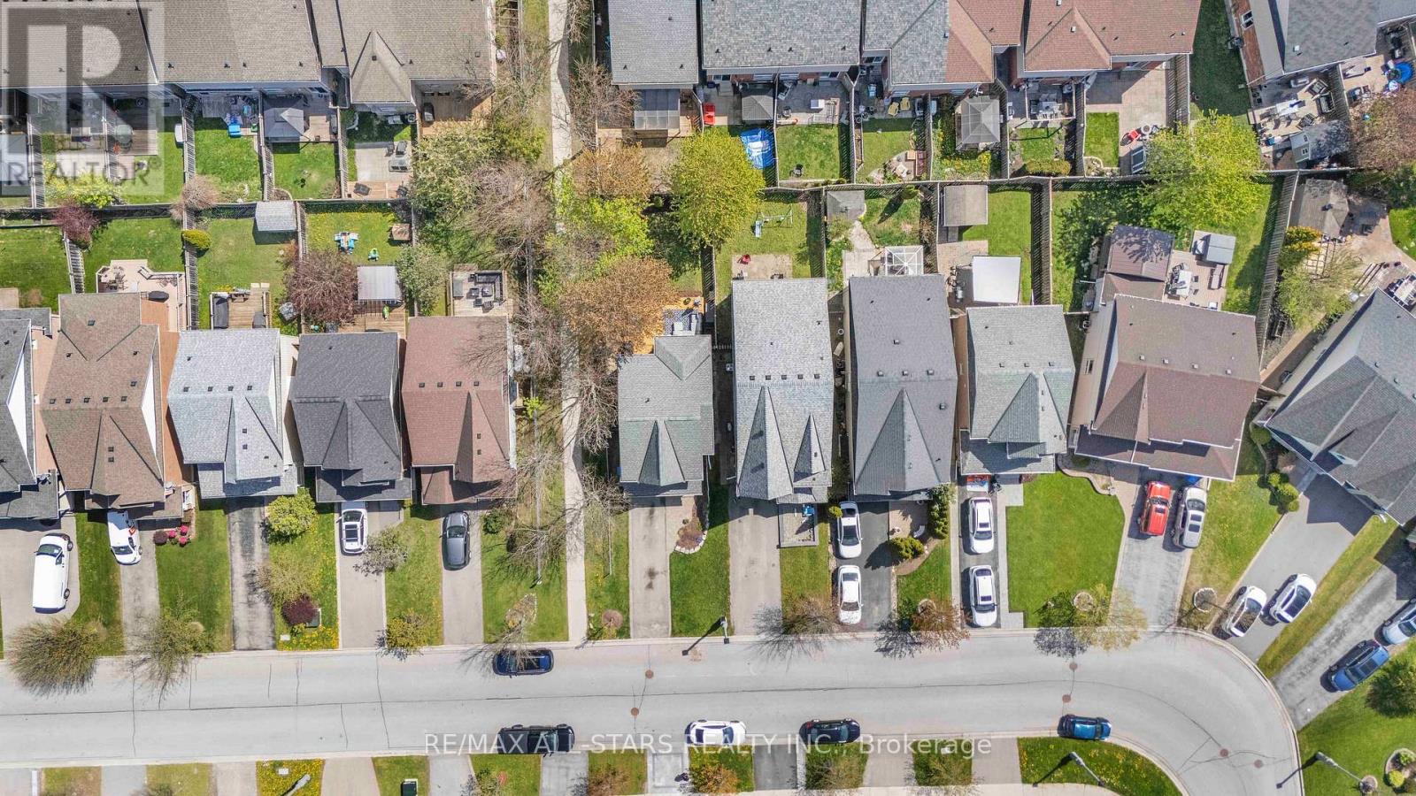 58 Margaret Graham Crescent, East Gwillimbury (Mt Albert), Ontario  L0G 1M0 - Photo 2 - N13672636