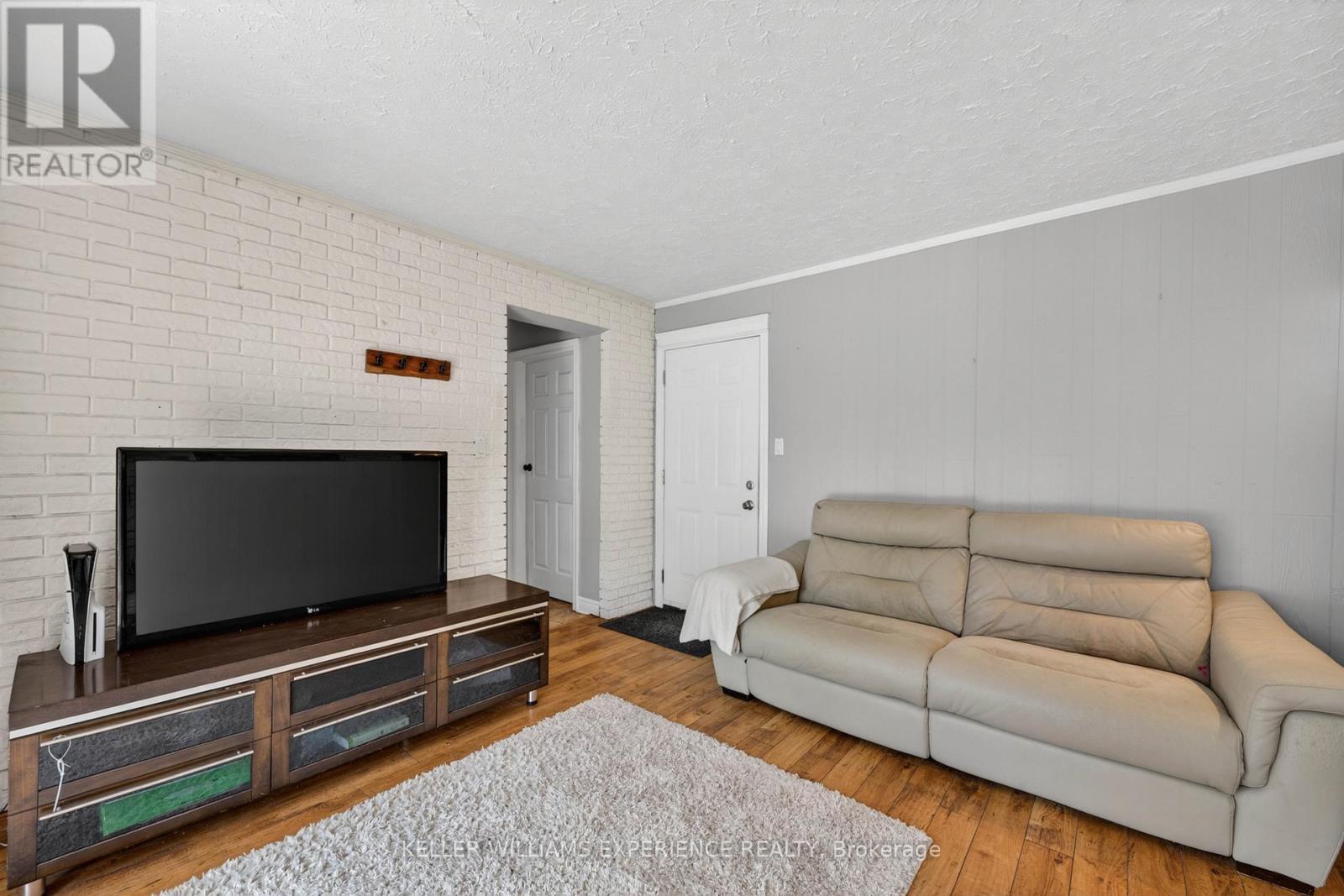 281 Victoria Street E, New Tecumseth, Ontario  L9R 1K4 - Photo 12 - N13672744
