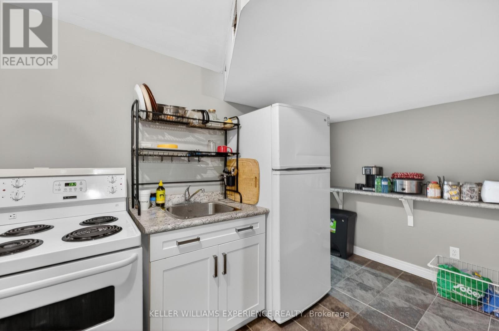281 Victoria Street E, New Tecumseth, Ontario  L9R 1K4 - Photo 27 - N13672744