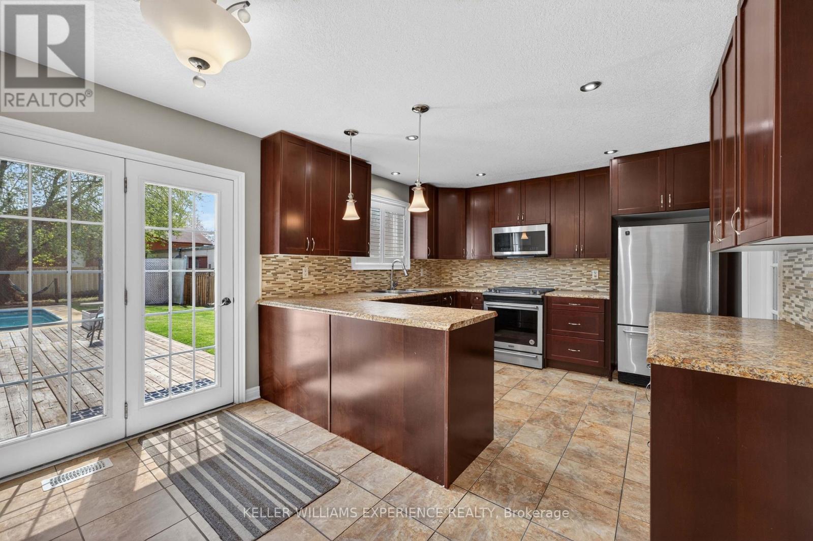 281 Victoria Street E, New Tecumseth, Ontario  L9R 1K4 - Photo 8 - N13672744