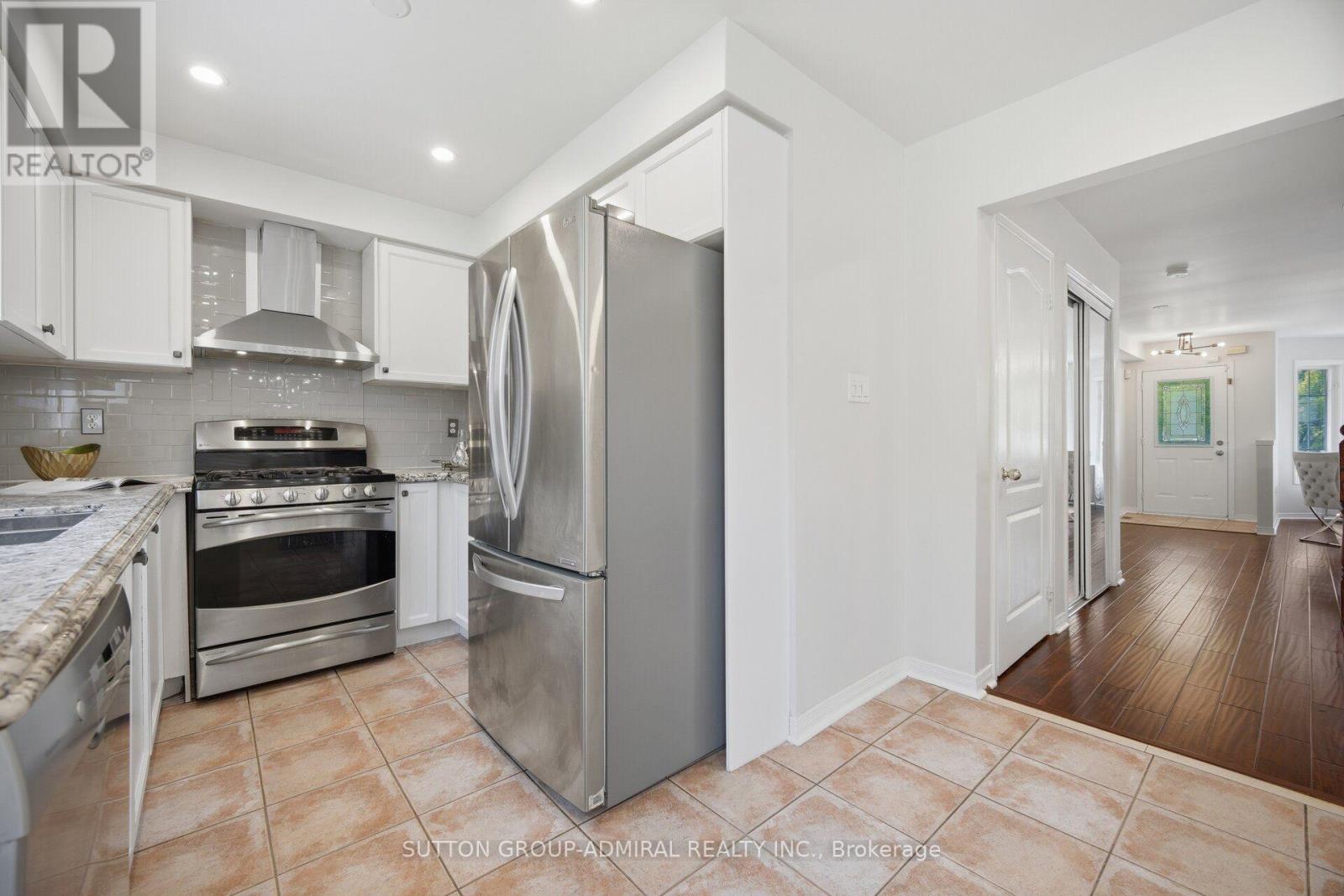 187 Red Maple Road, Richmond Hill, Ontario  L4B 4S6 - Photo 11 - N13672834