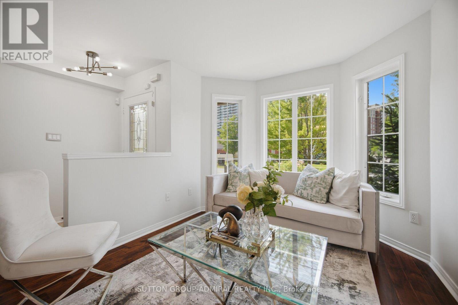 187 Red Maple Road, Richmond Hill, Ontario  L4B 4S6 - Photo 4 - N13672834