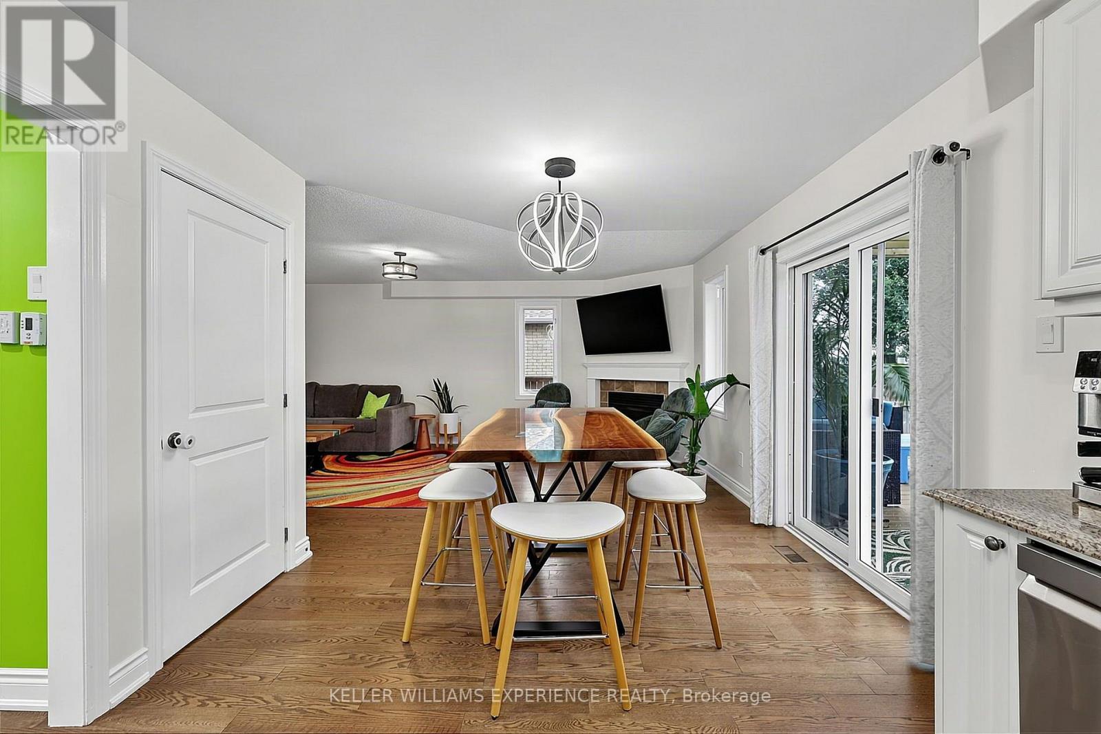 30 Nash Avenue, Springwater, Ontario  L0L 1P0 - Photo 13 - S13672614