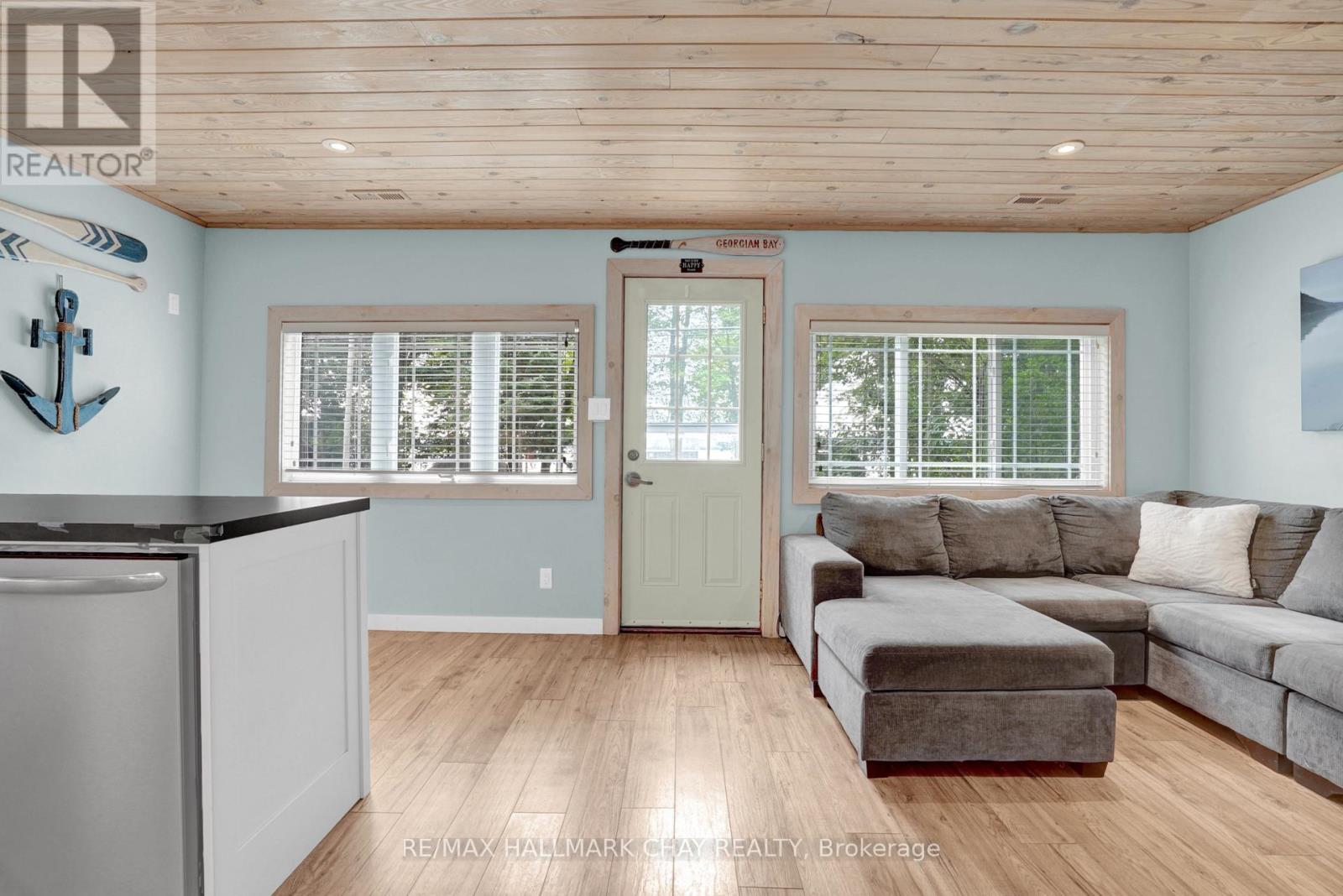 375 Robins Point Road, Tay, Ontario  L0K 2A0 - Photo 4 - S13672776