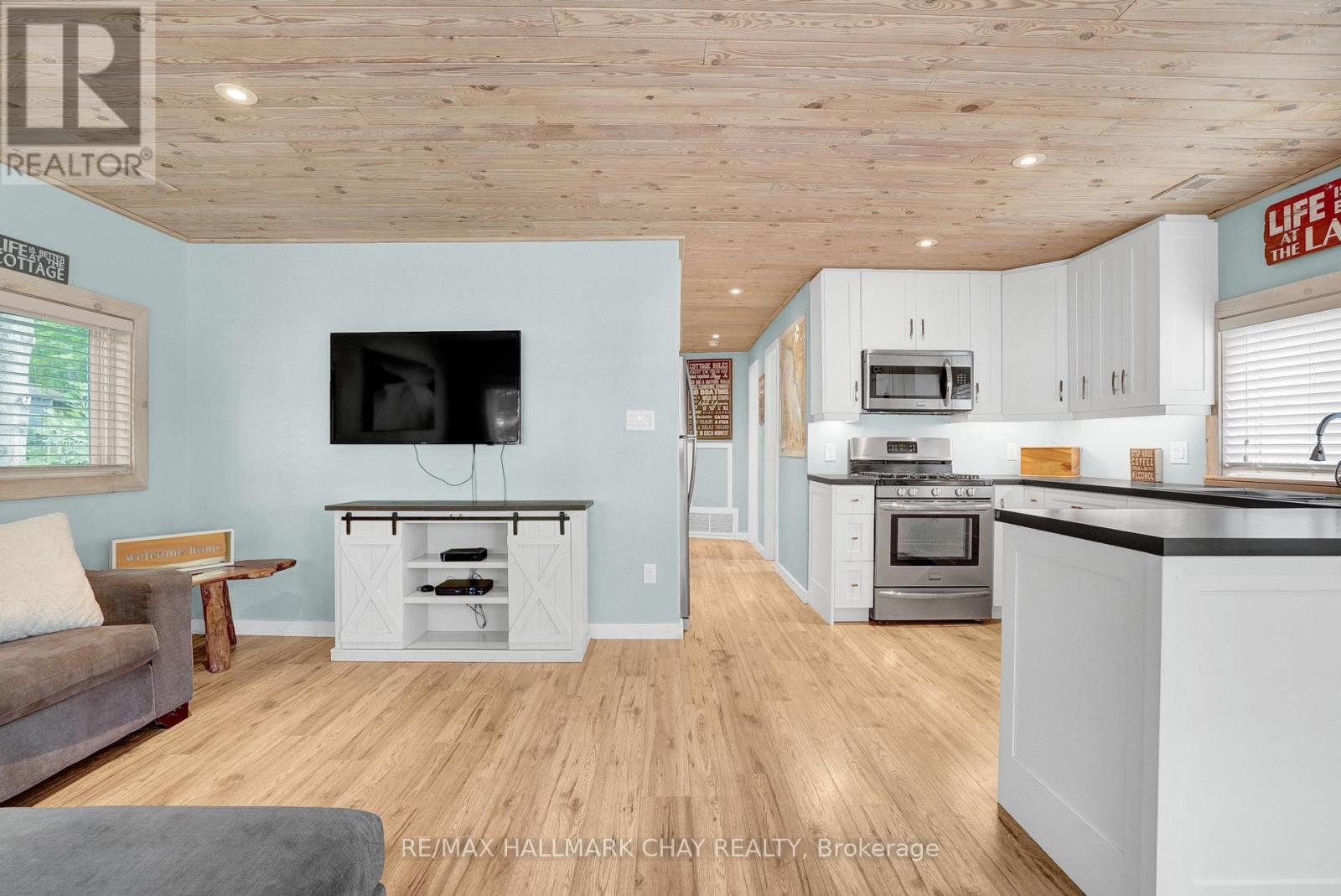 375 Robins Point Road, Tay, Ontario  L0K 2A0 - Photo 8 - S13672776