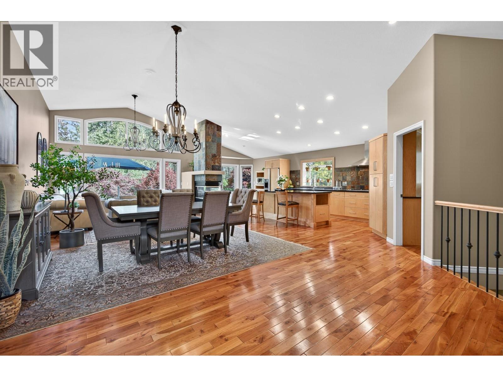 3929 Gallaghers Circle, Kelowna, British Columbia  V1W 3Z9 - Photo 6 - 10387357