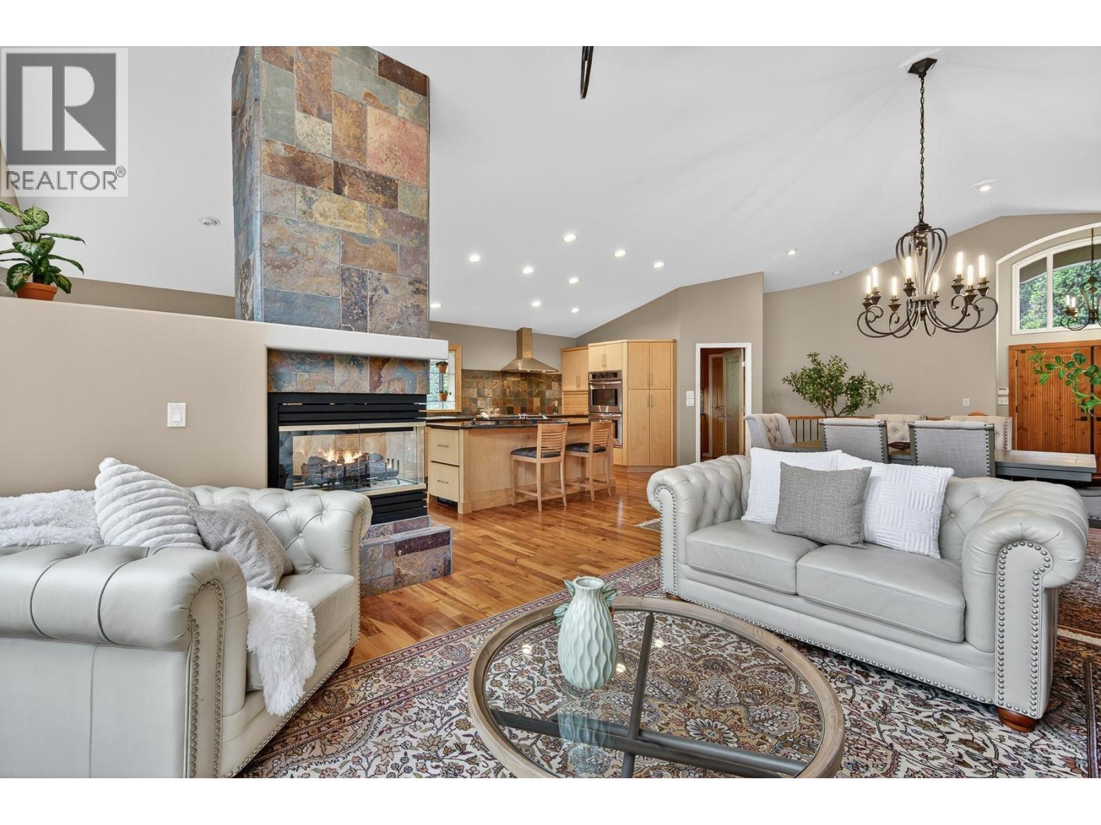 3929 Gallaghers Circle, Kelowna, British Columbia  V1W 3Z9 - Photo 14 - 10387357