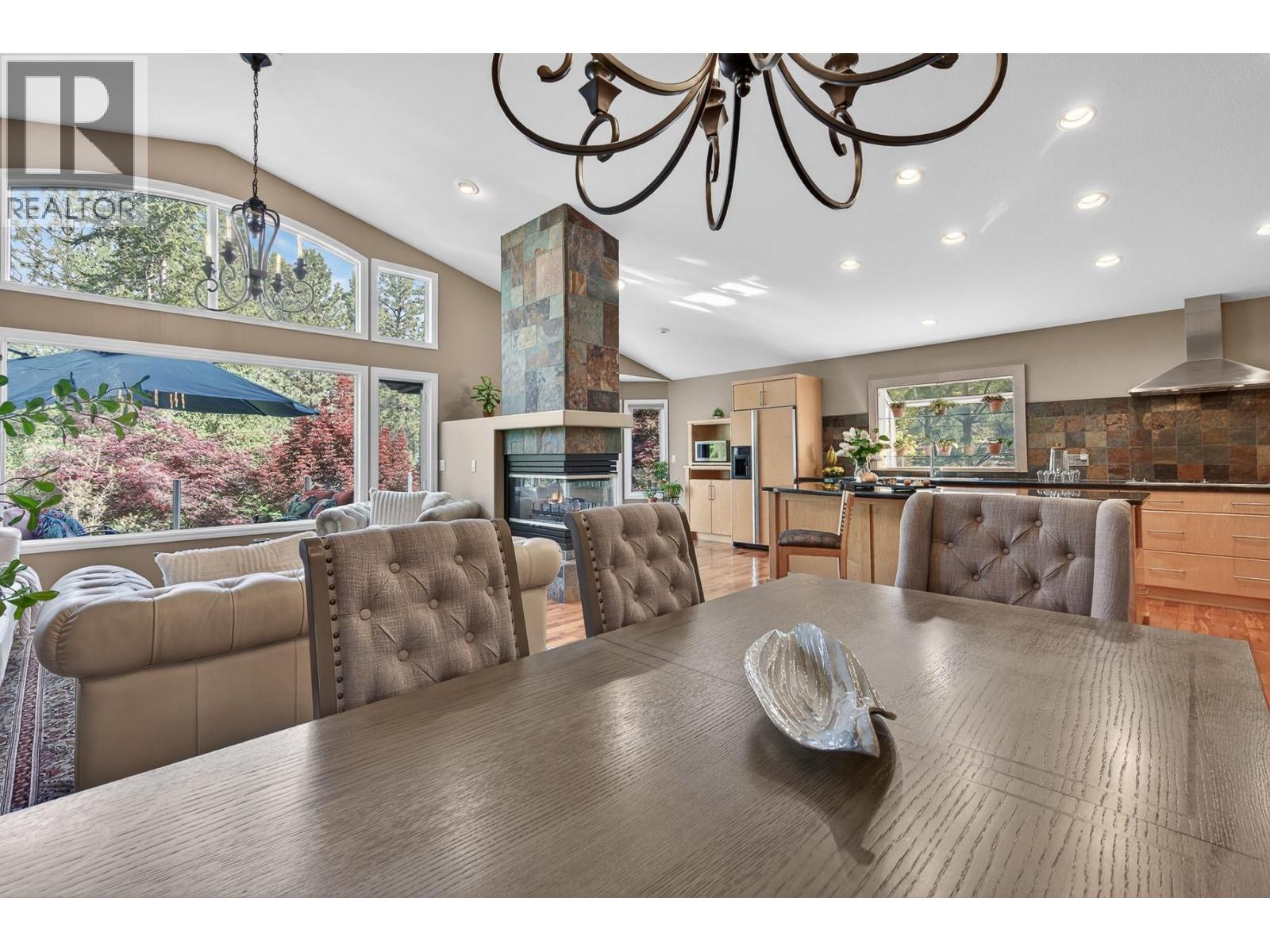 3929 Gallaghers Circle, Kelowna, British Columbia  V1W 3Z9 - Photo 11 - 10387357
