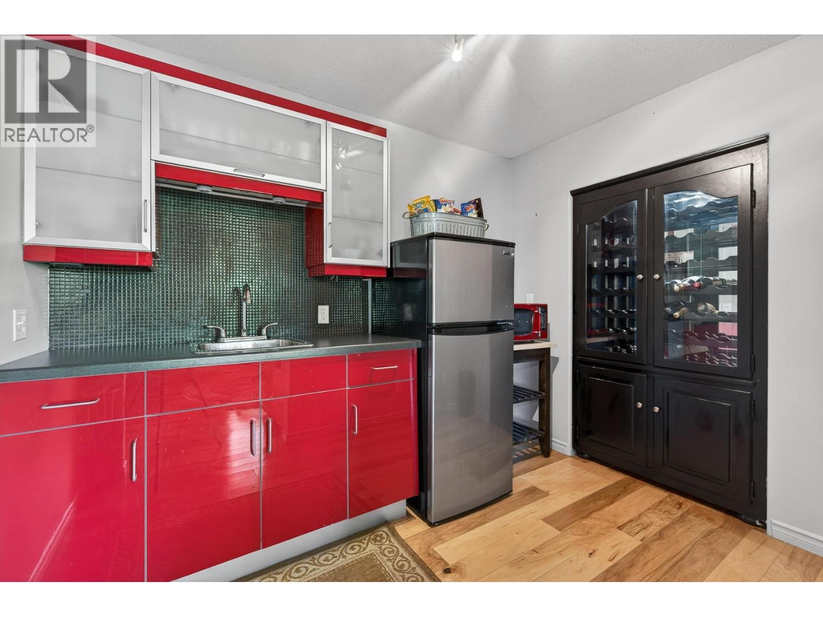 3929 Gallaghers Circle, Kelowna, British Columbia  V1W 3Z9 - Photo 60 - 10387357