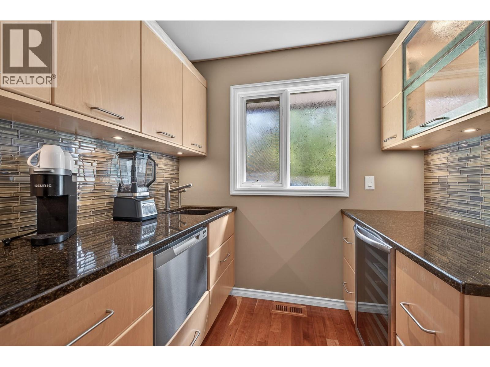 3929 Gallaghers Circle, Kelowna, British Columbia  V1W 3Z9 - Photo 38 - 10387357