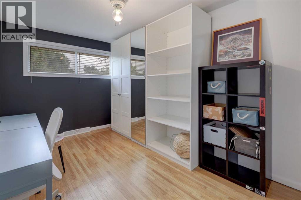 624 38 Street SW, Calgary, Alberta  T3C 1T2 - Photo 12 - A2336389