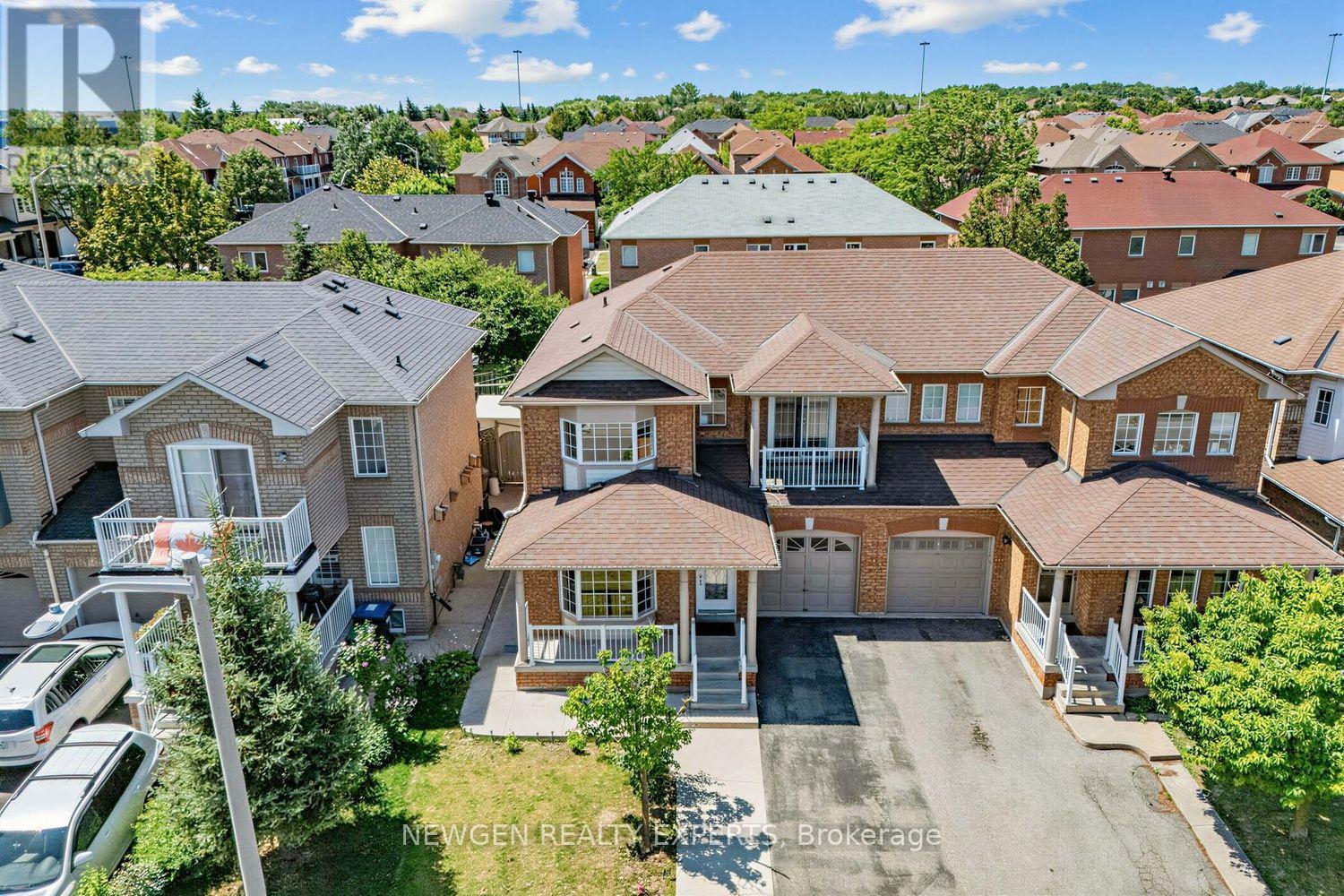 10 Checkerberry Crescent, Brampton, Ontario  L6R 2T2 - Photo 1 - W13672600