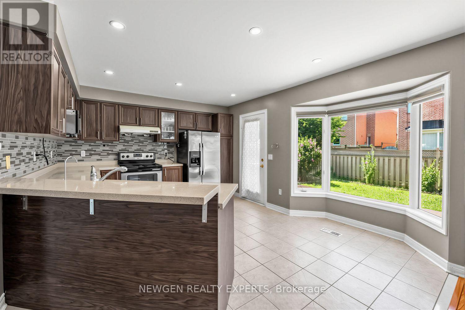10 Checkerberry Crescent, Brampton, Ontario  L6R 2T2 - Photo 11 - W13672600