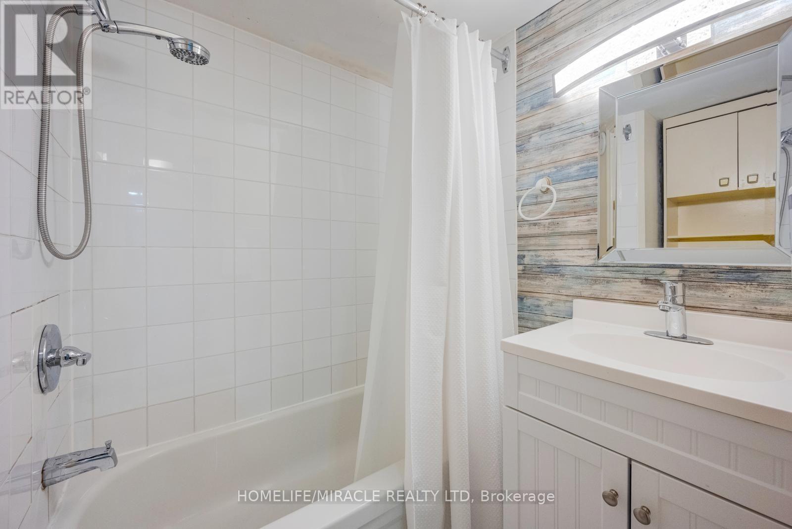 46 Jackman Drive, Brampton, Ontario  L6S 2L9 - Photo 45 - W13672612