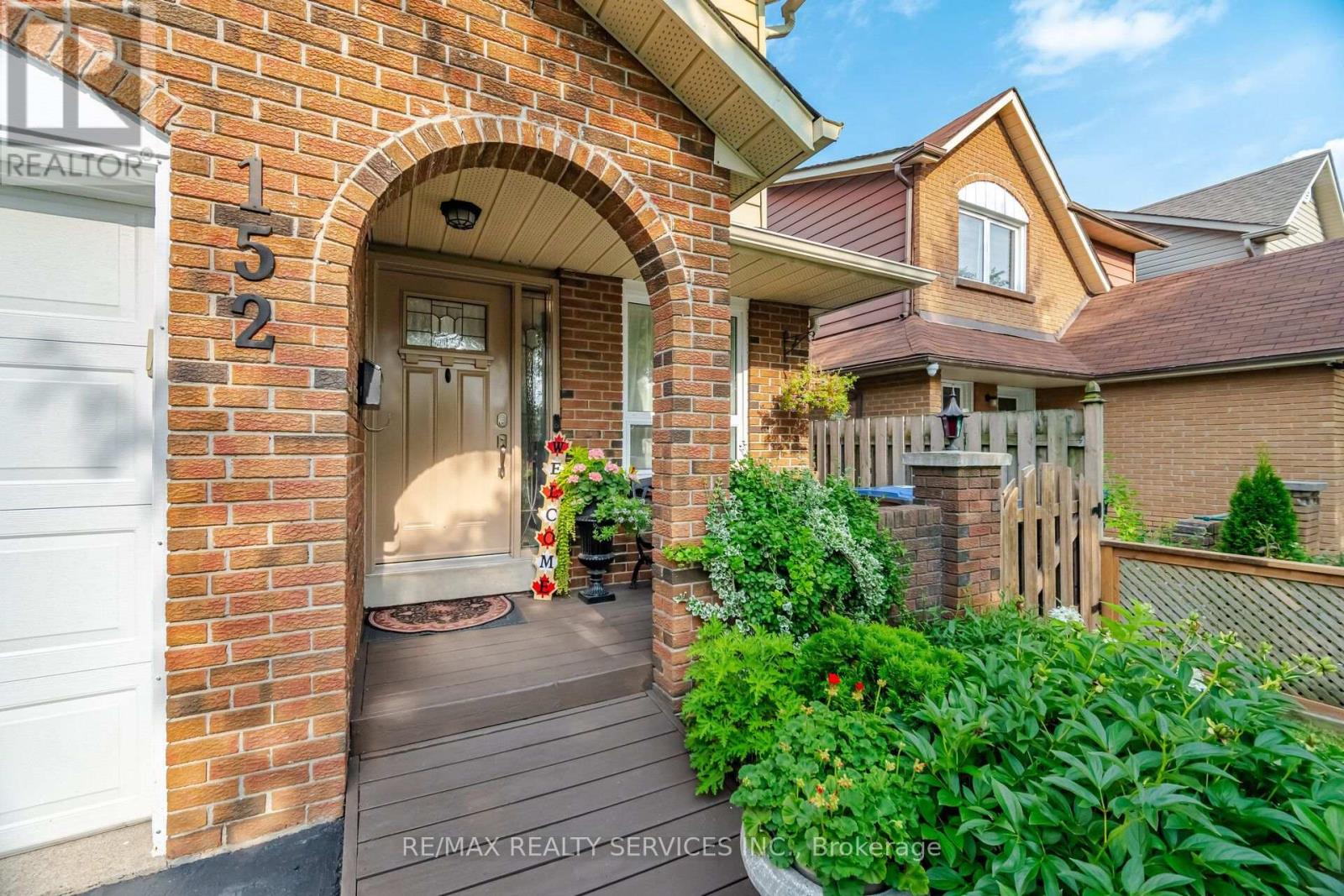 152 Weybridge Trail, Brampton, Ontario  L6V 3W2 - Photo 3 - W13672670