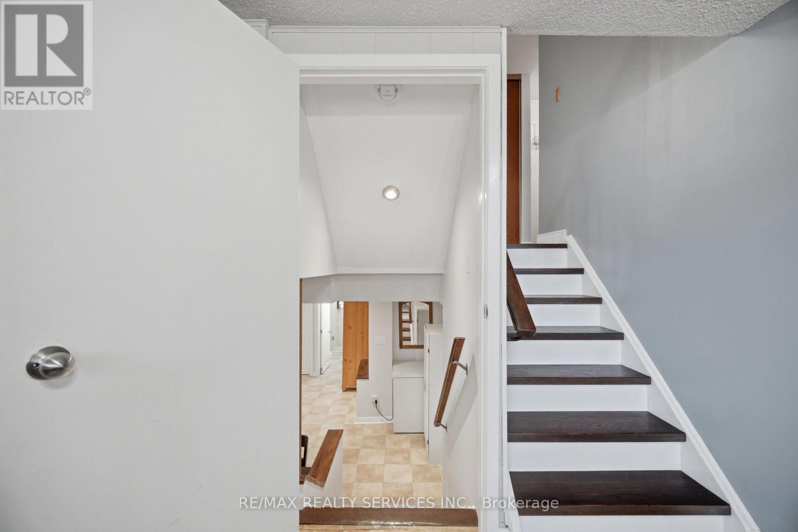 152 Weybridge Trail, Brampton, Ontario  L6V 3W2 - Photo 34 - W13672670