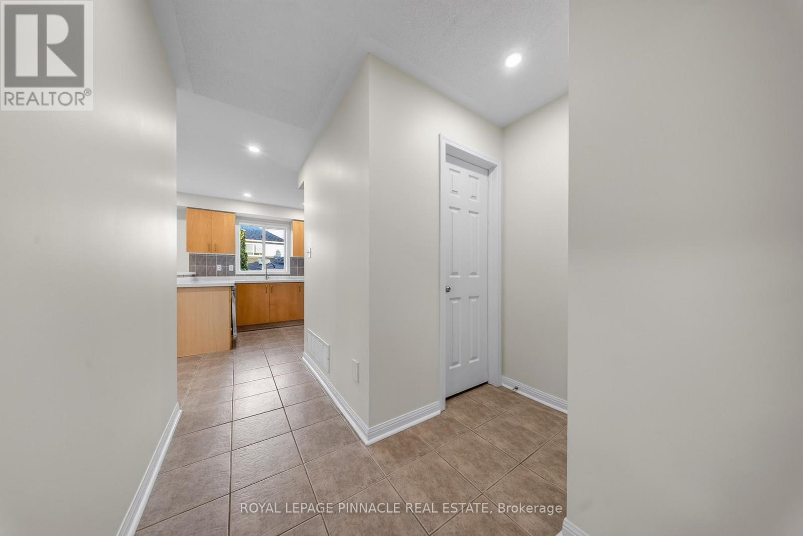 787 Avocado Crescent, Mississauga, Ontario  L5W 1H4 - Photo 13 - W13672704
