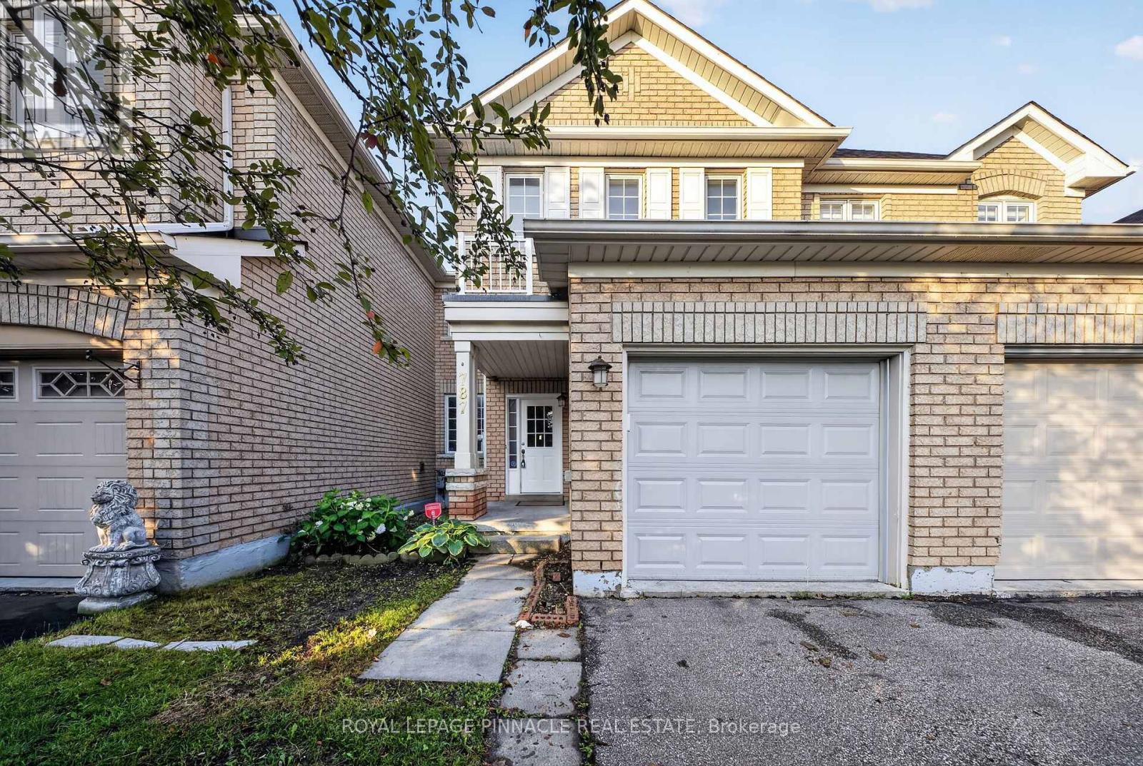 787 Avocado Crescent, Mississauga, Ontario  L5W 1H4 - Photo 3 - W13672704