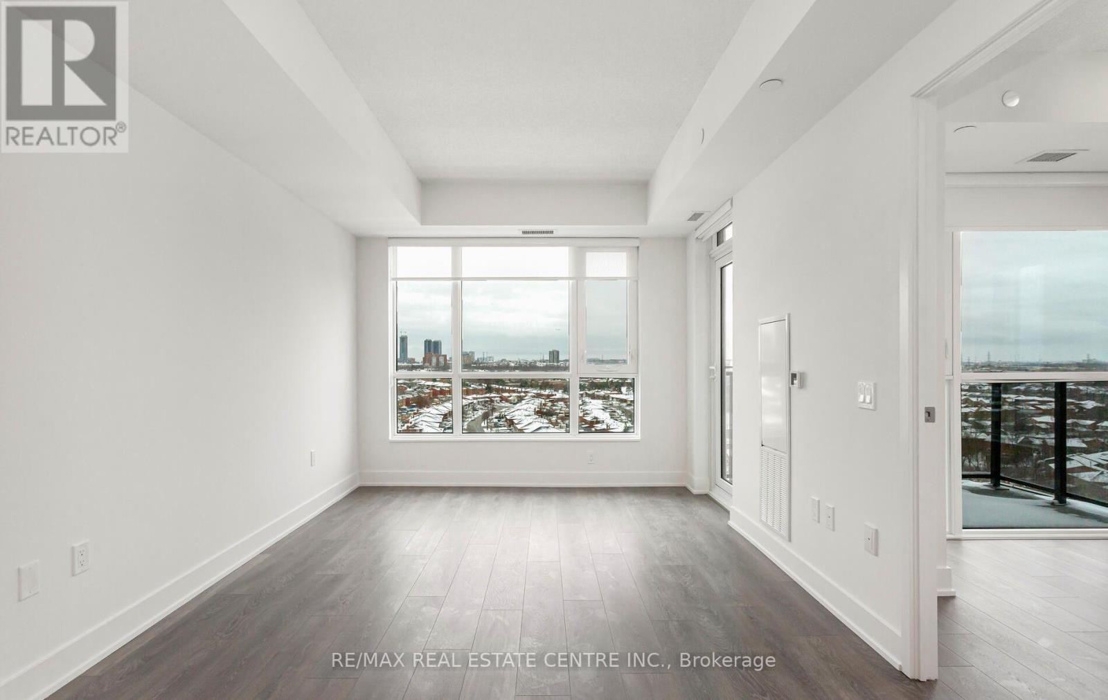 1307 - 204 Burnhamthorpe Road E, Mississauga, Ontario  L5A 0B3 - Photo 13 - W13672792